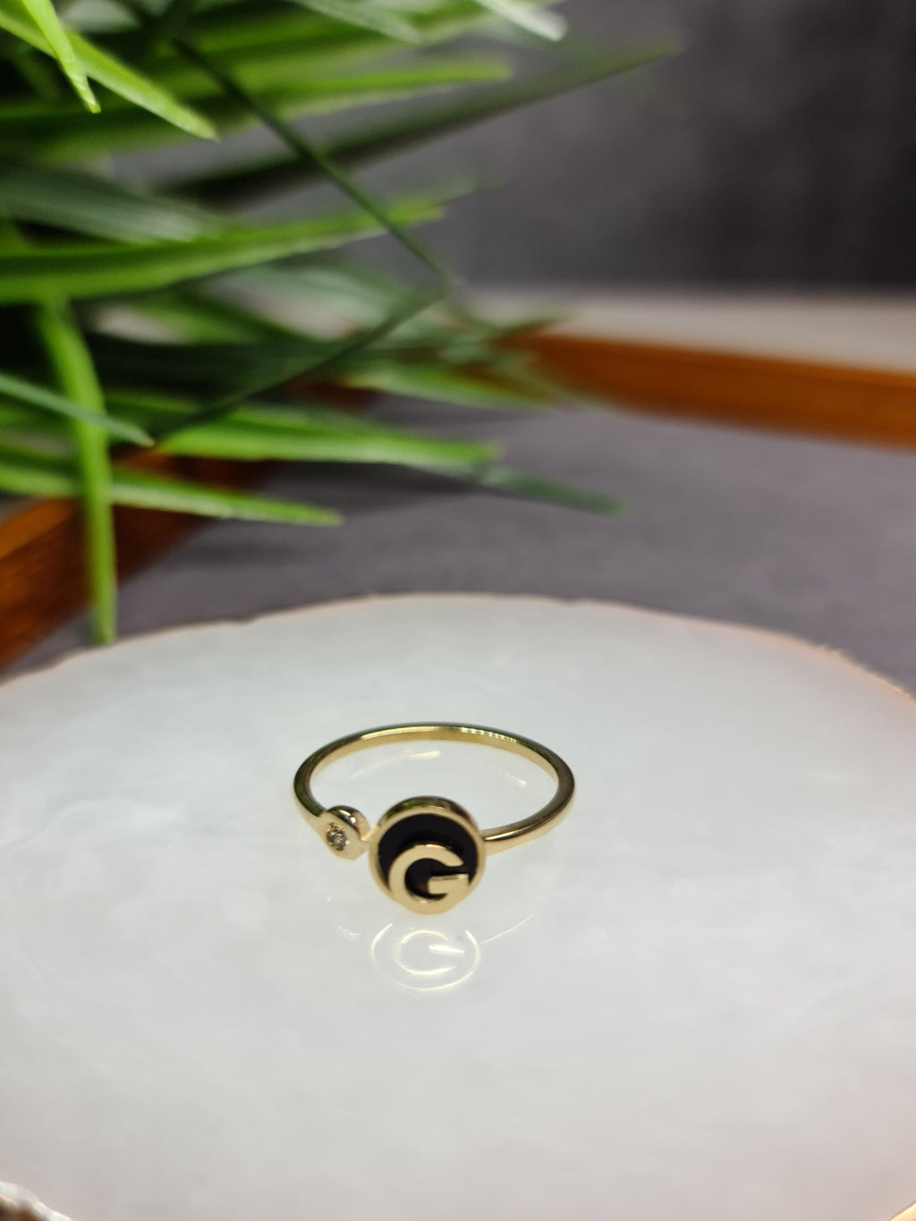 G letter ring image 1