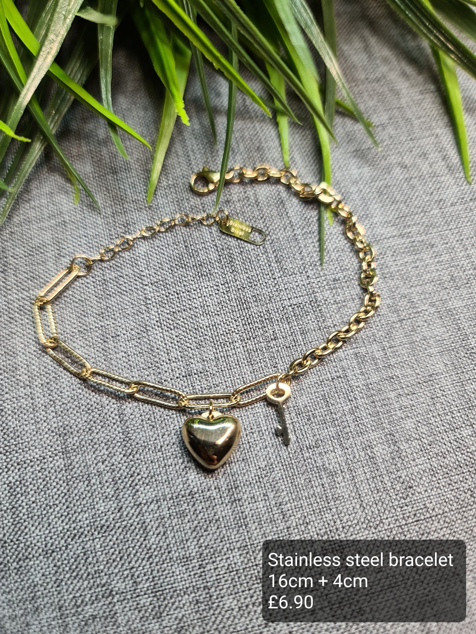 Heart, key bracelet image 0