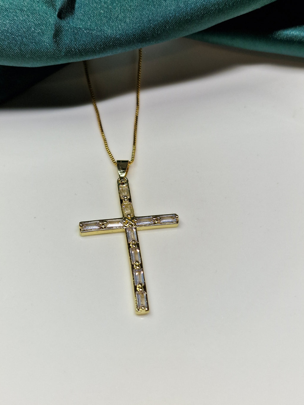 Clear glass stones, cross necklace image 0