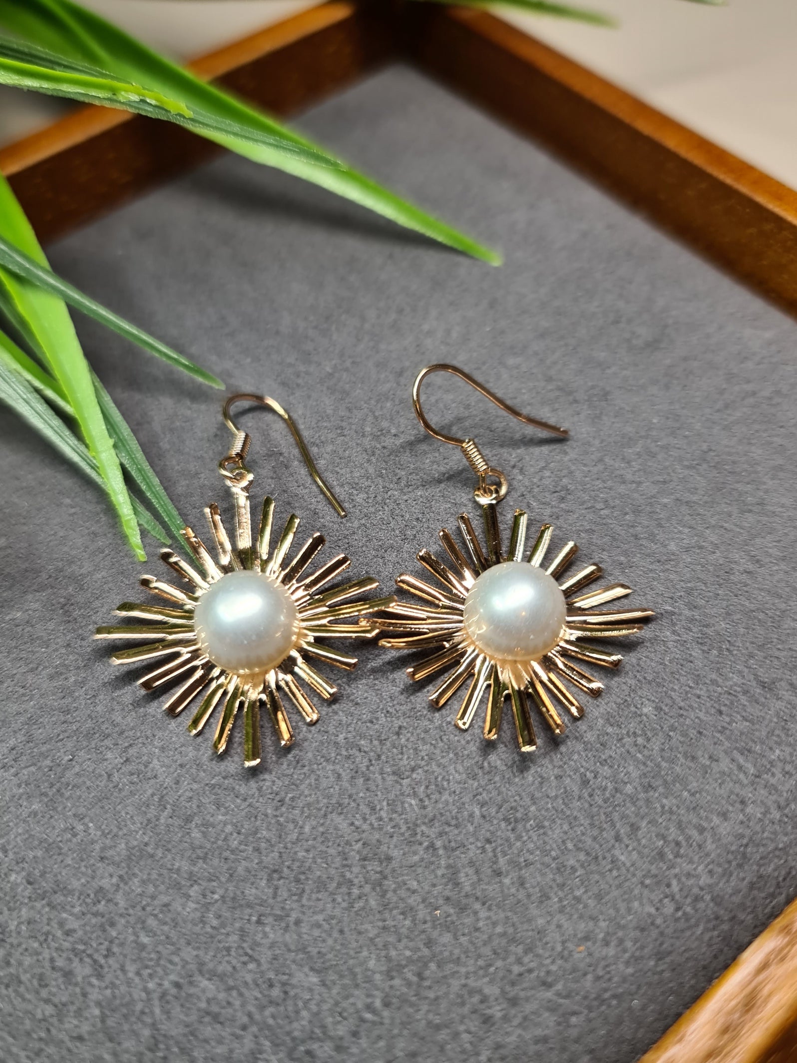 Sun, pearl earrings image 0