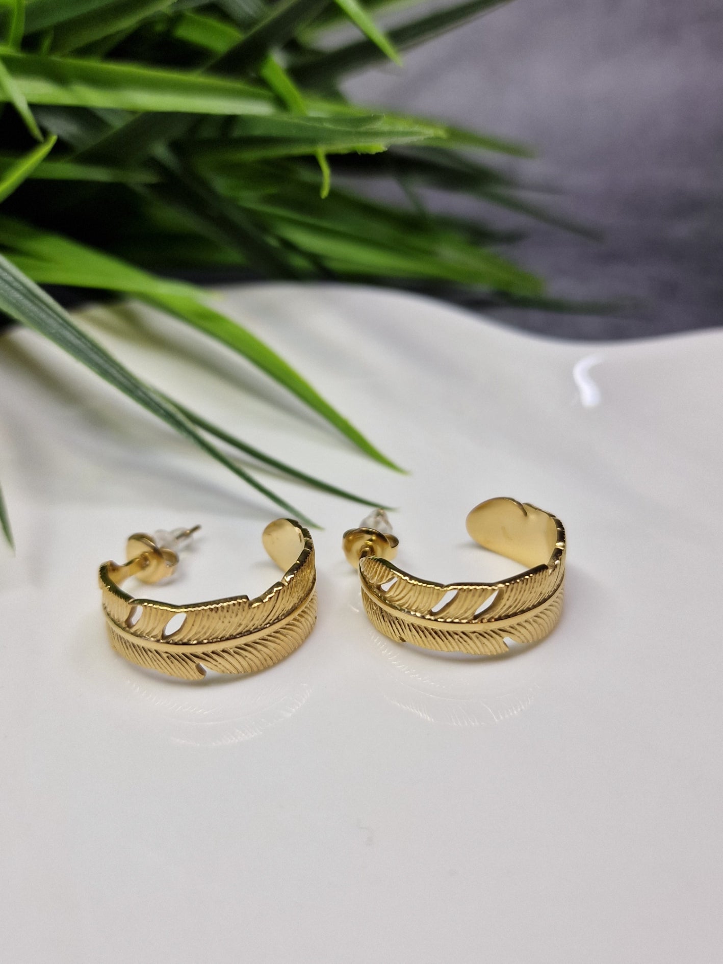 Feather, stud drop earrings image 0