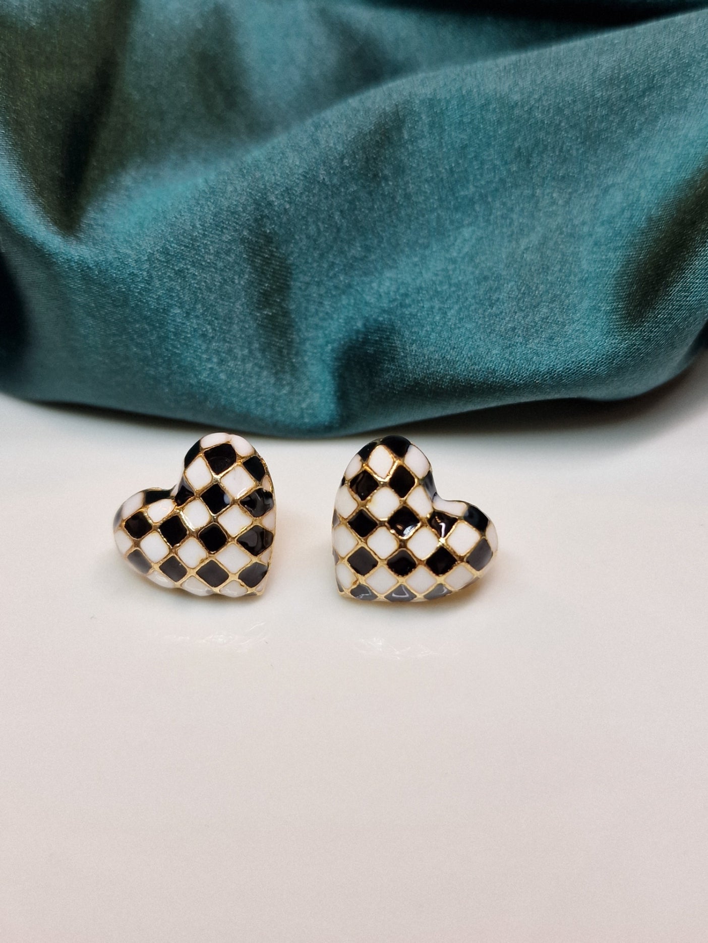 Chess, heart earrings image 0