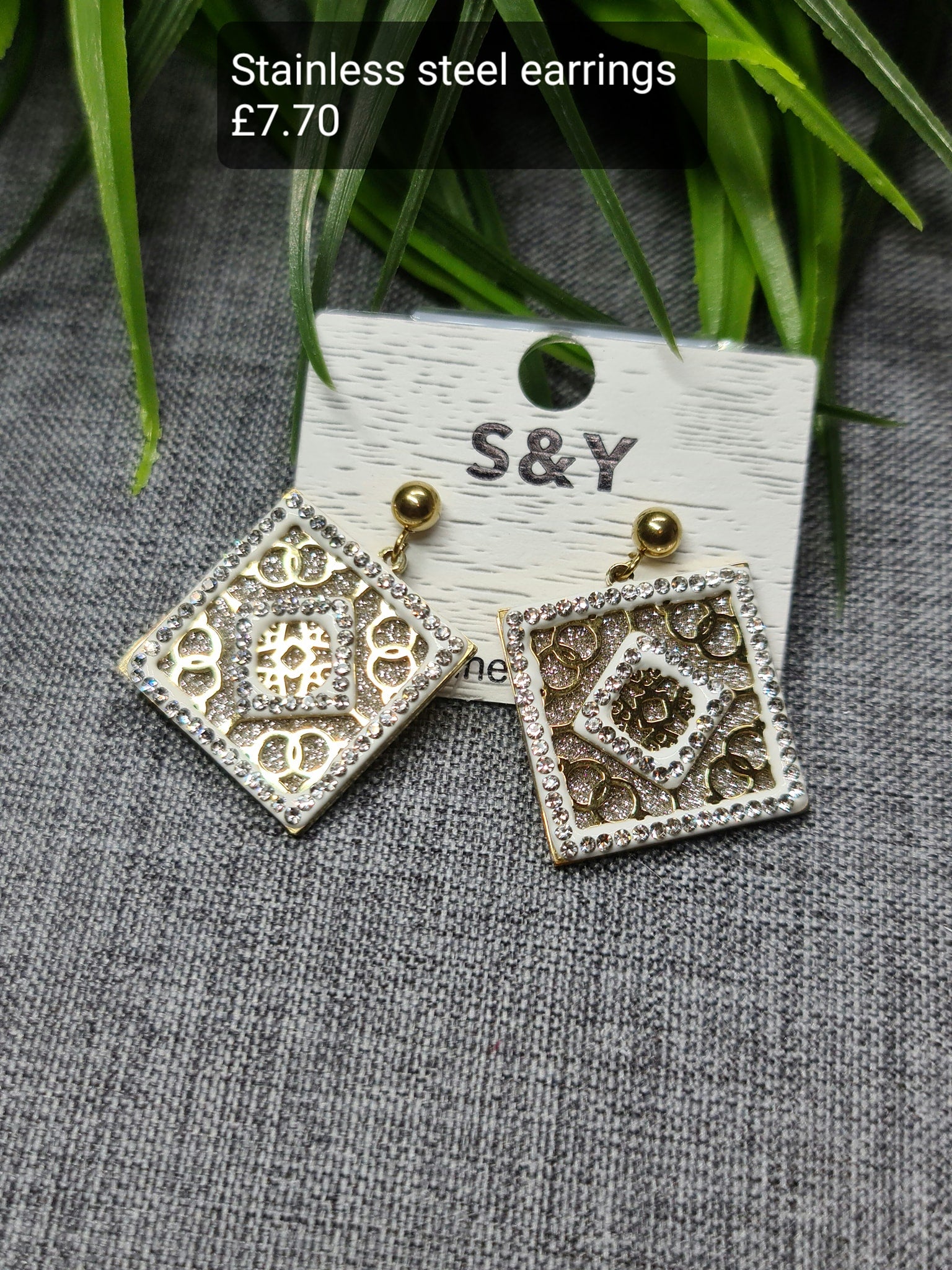 Unique earrings image 0