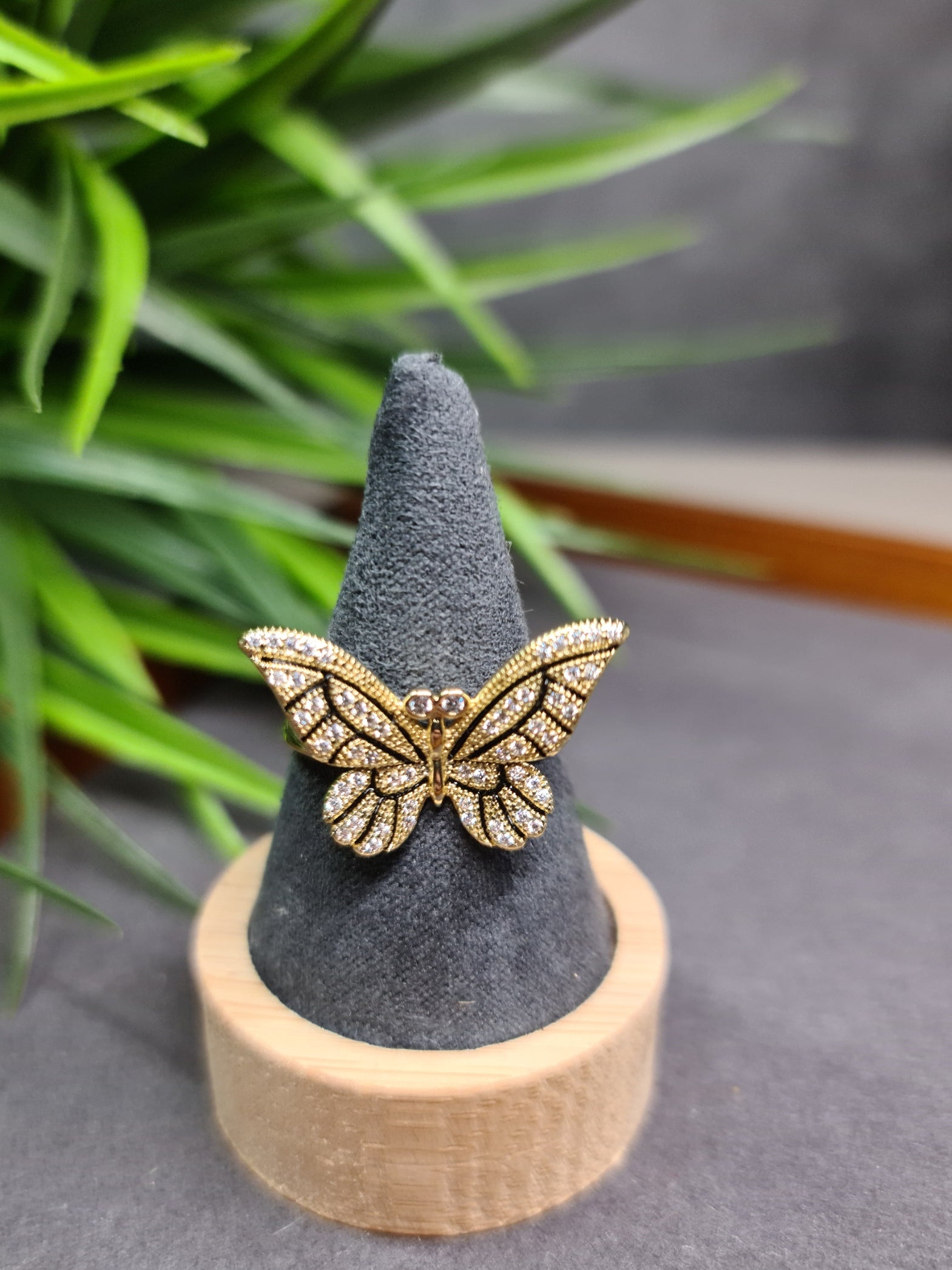 Butterfly ring image 0