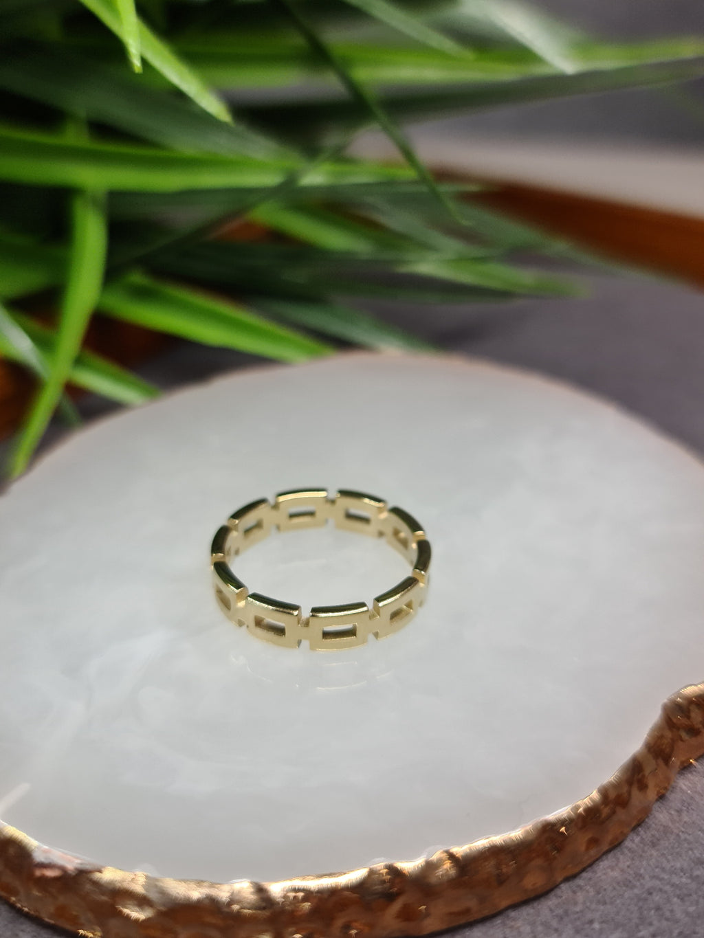 Stylish wedding ring image 1