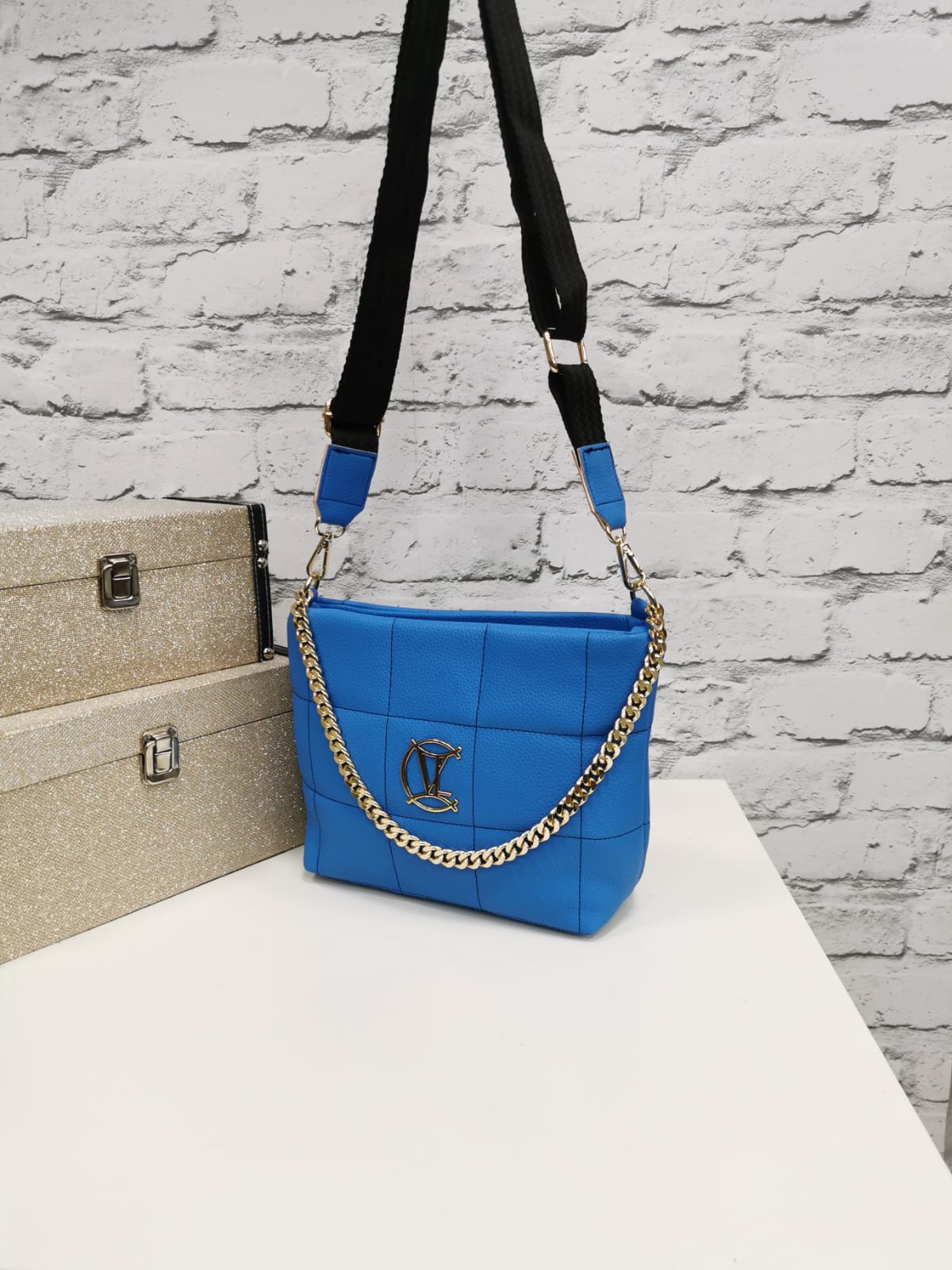 Vittoria Lucca blue handbag image 0