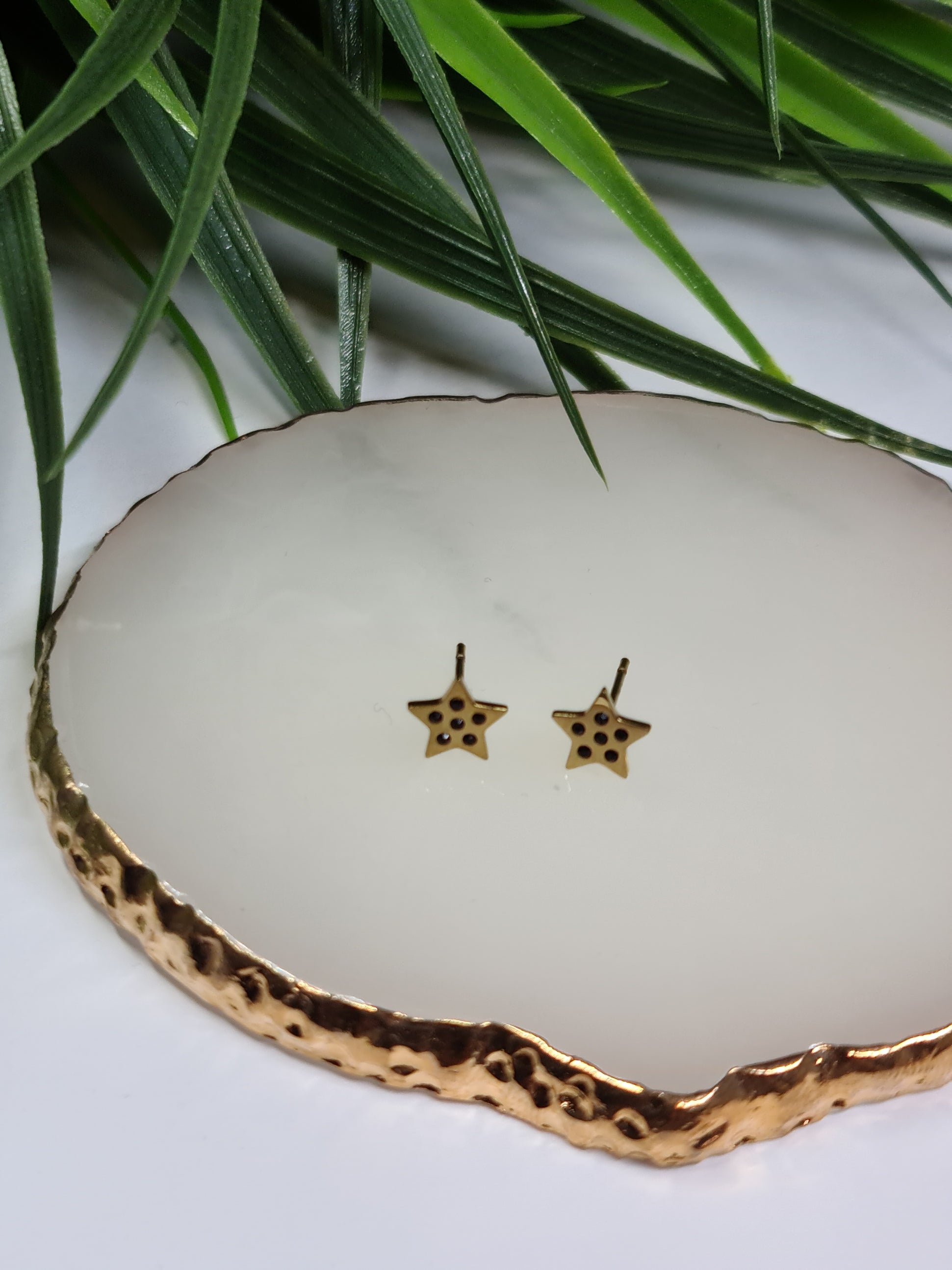 Christmas collection, star earrings image 1