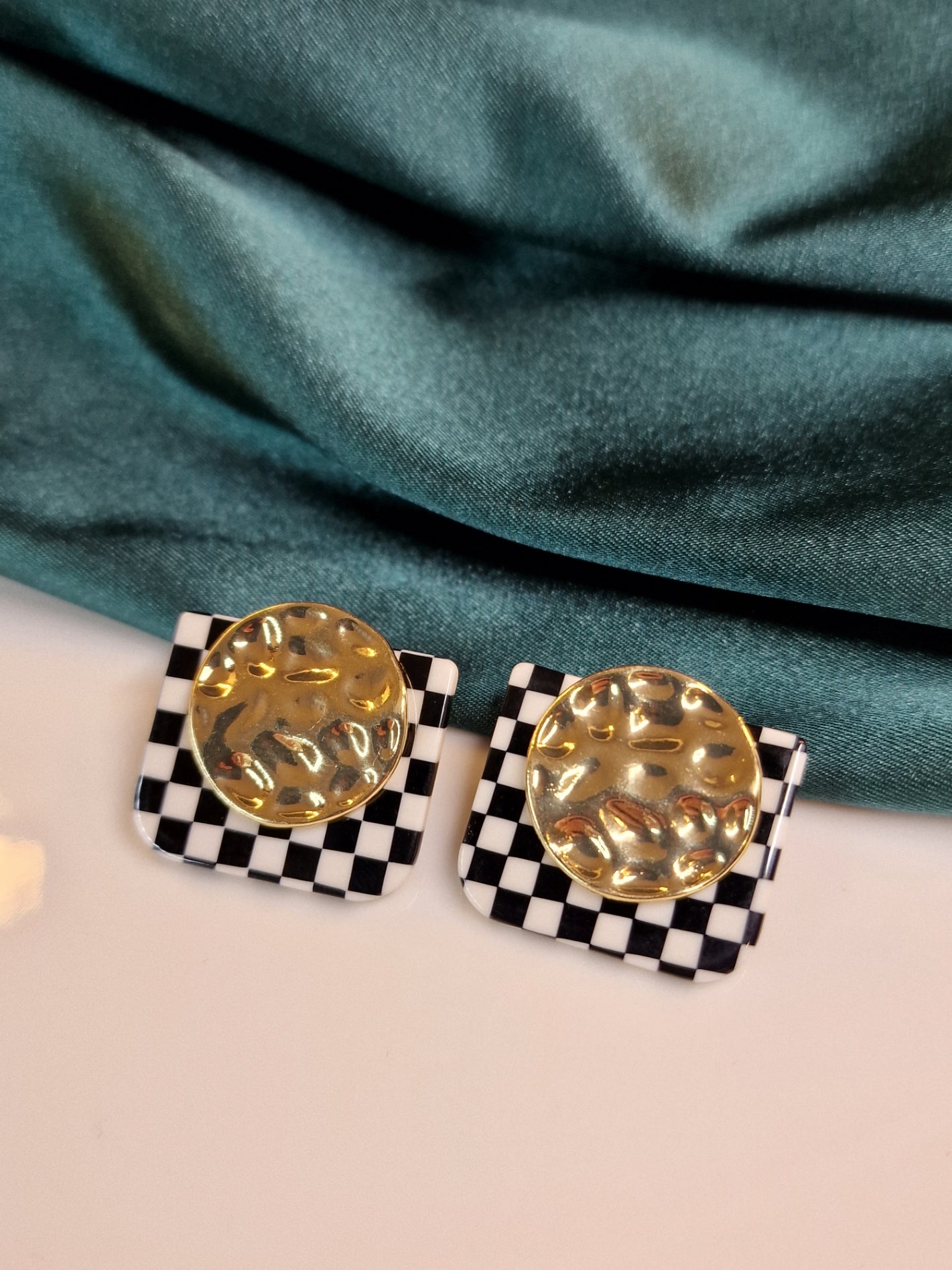 Chess, square earrings image 0
