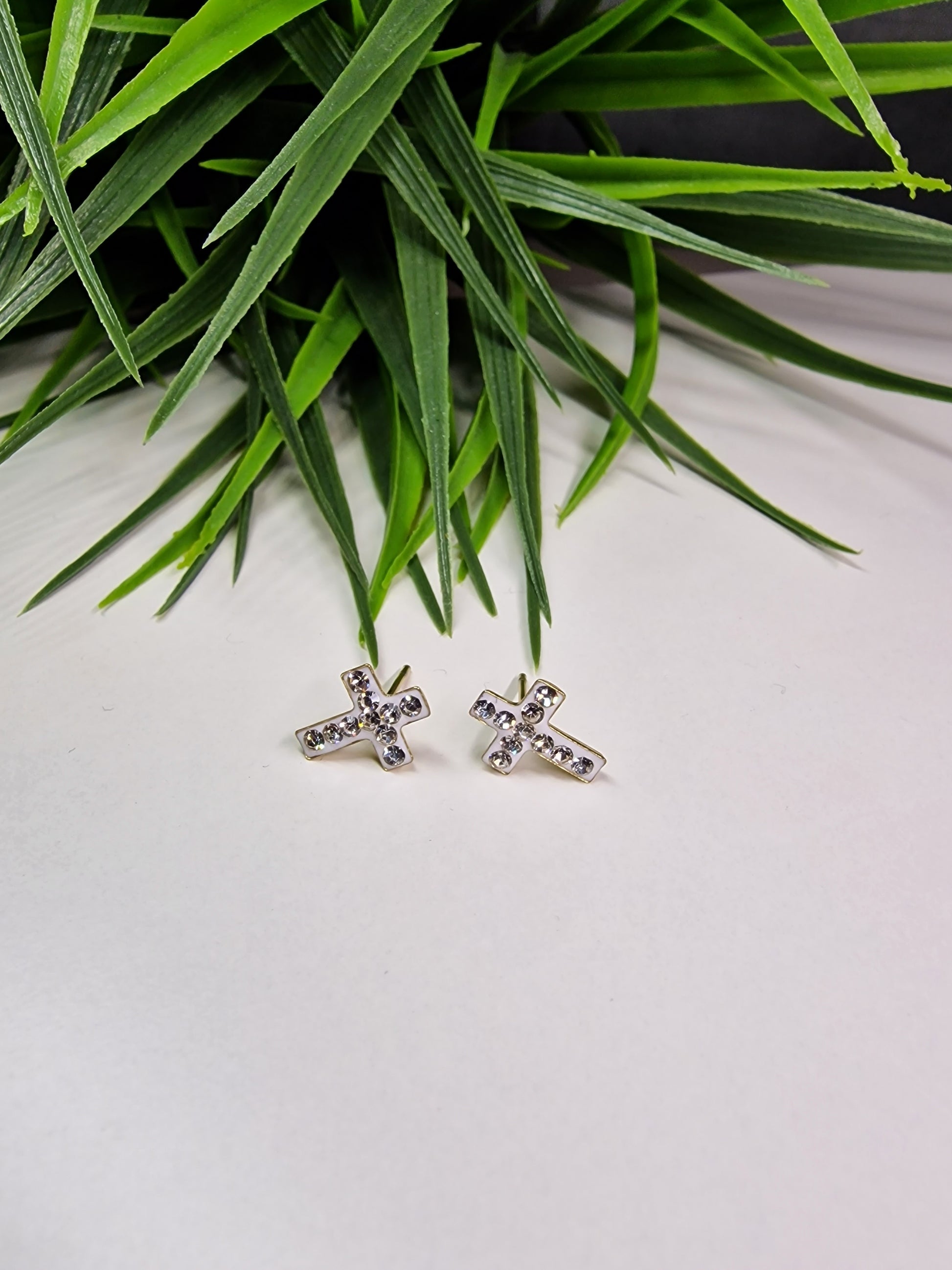 Zirconia cross earrings image 0