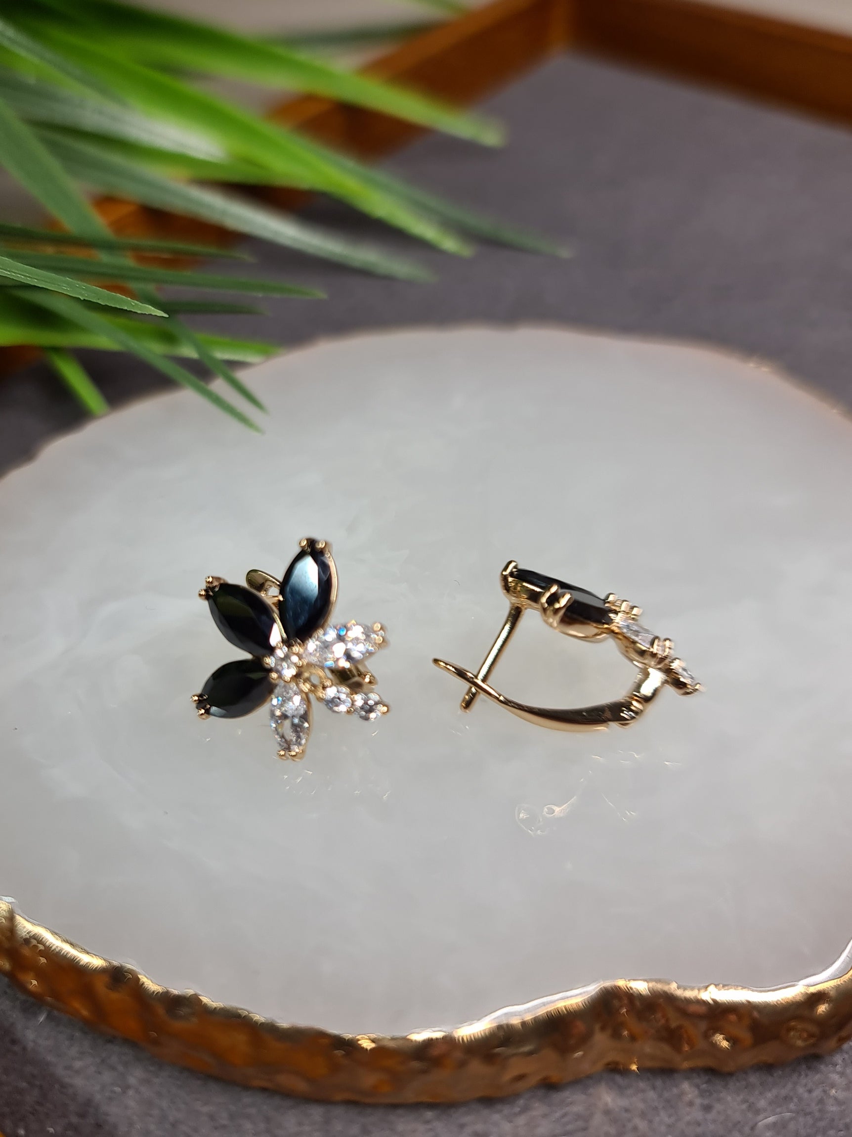 Flower earrings image 0