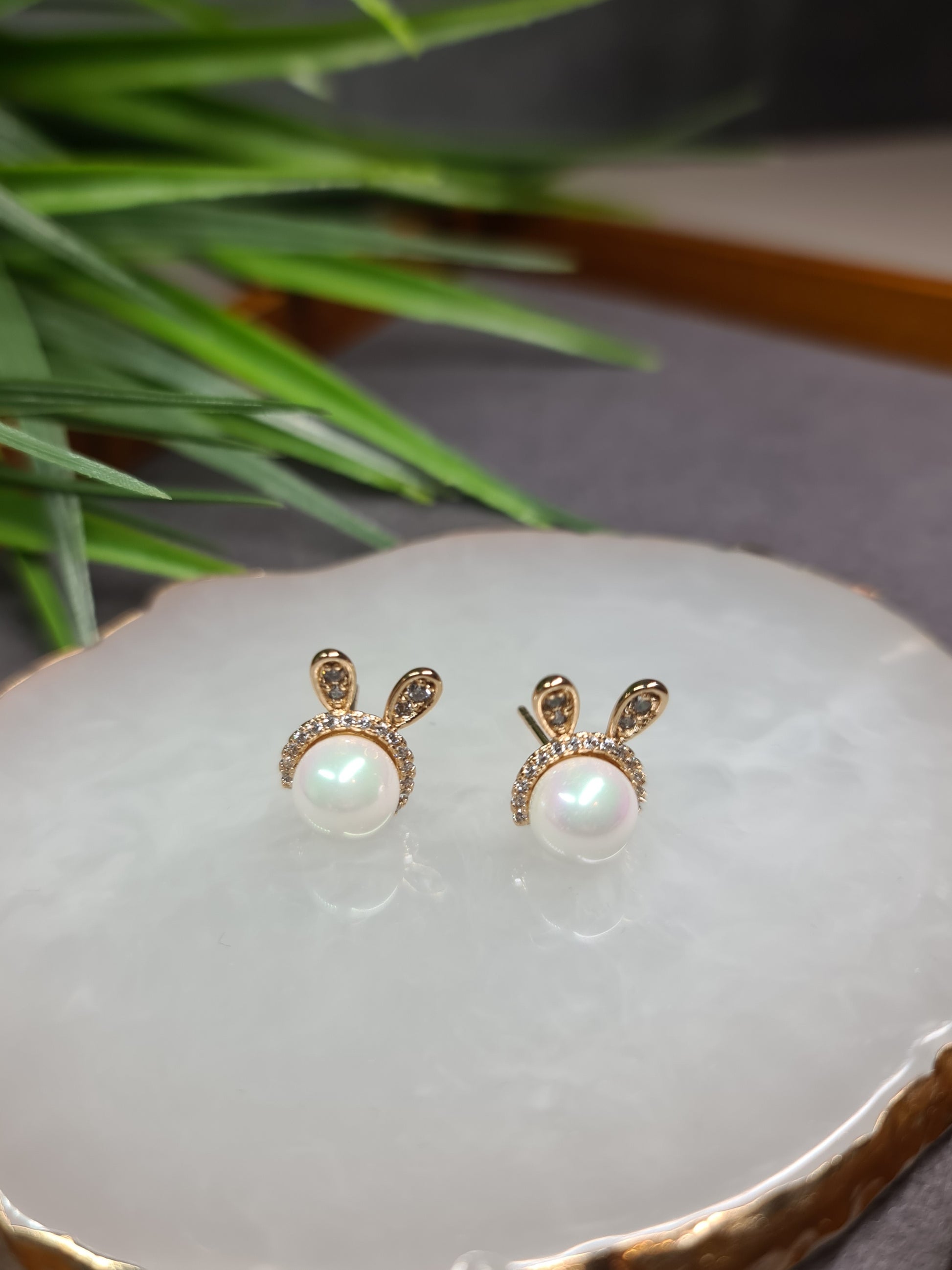 Bunny ears, pearl earrings image 0