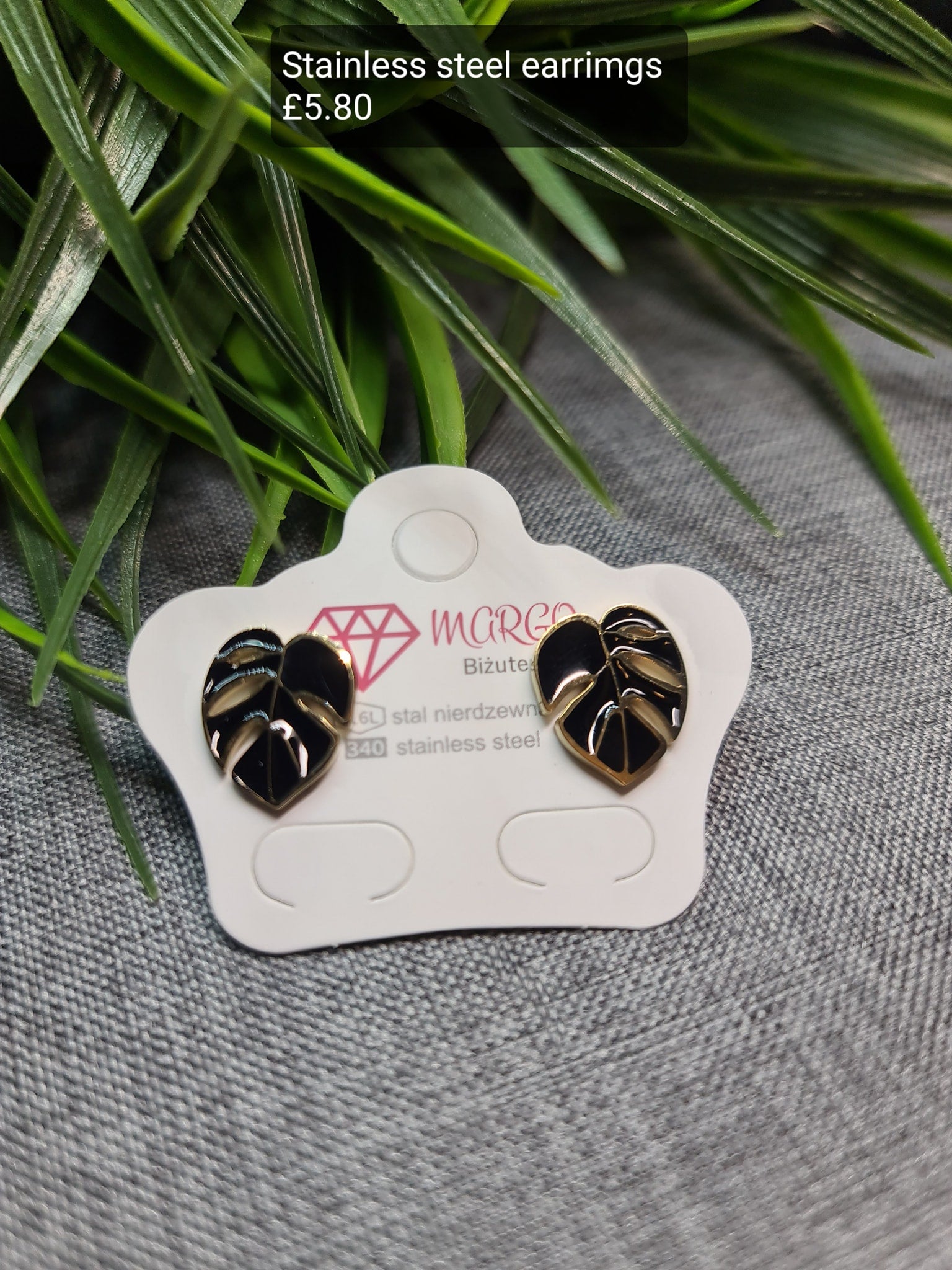 Leaf earrings image 0