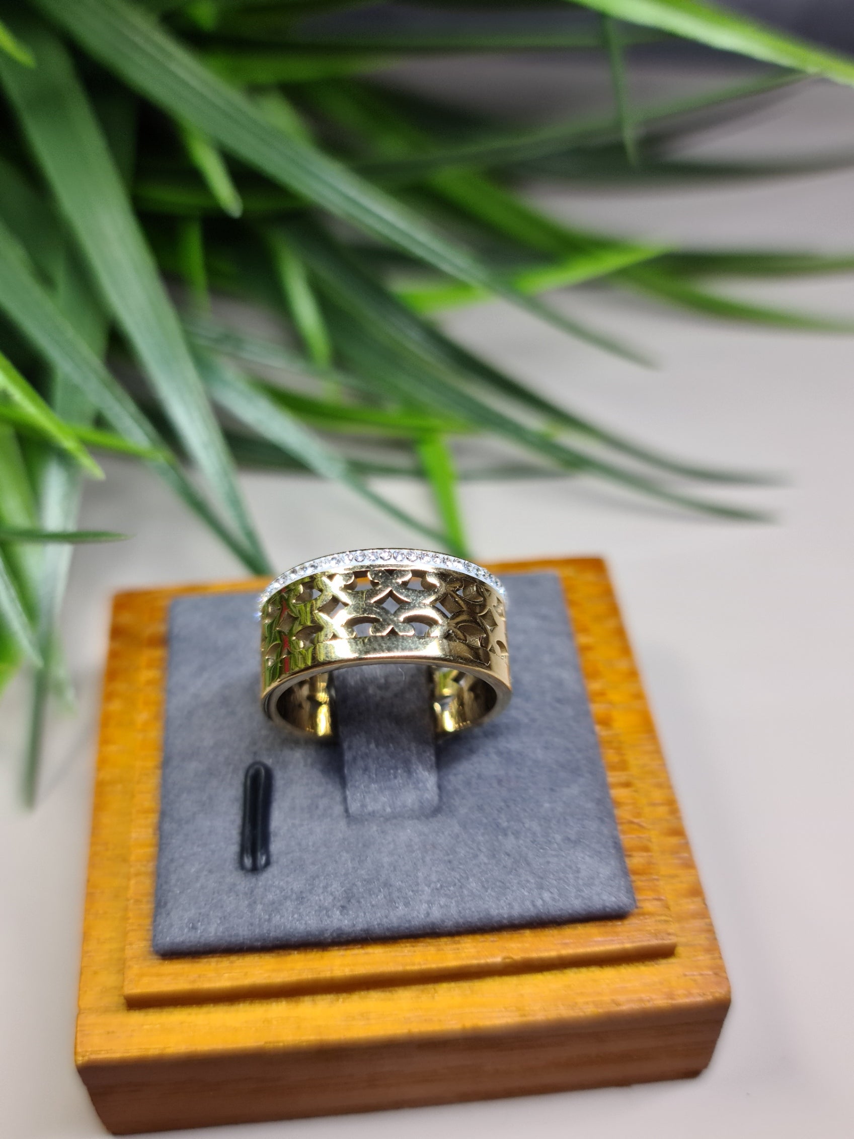 Wedding ring image 1