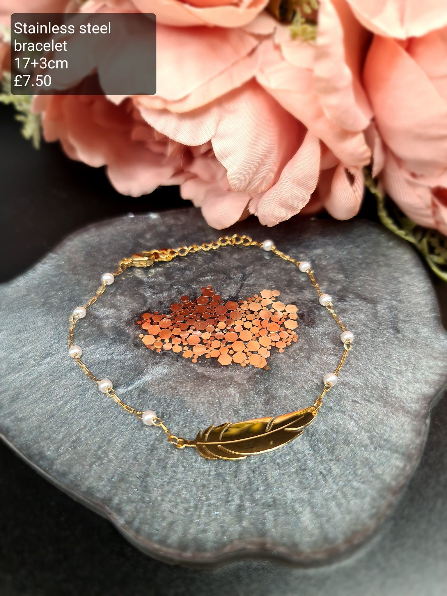 Feather bracelet image 0