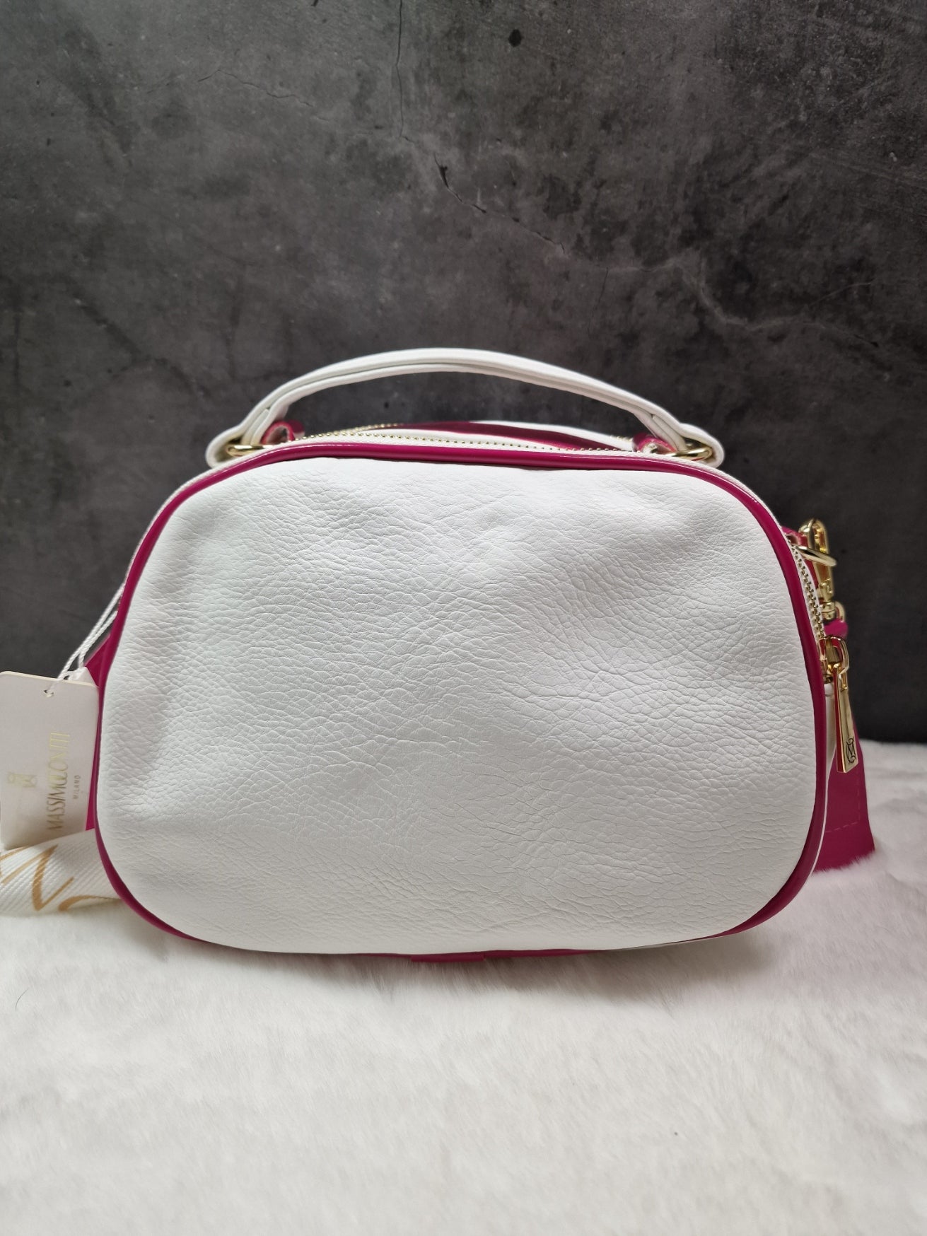 Massimo Contti - small, shoulder bag in white and fuchsia image 1