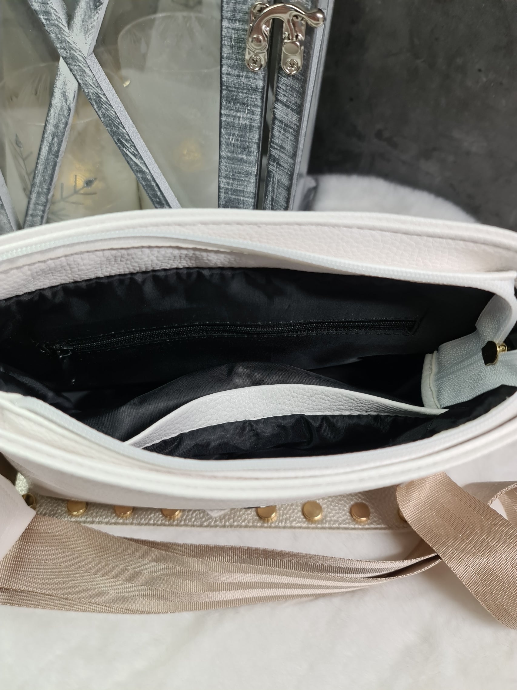 Vittoria Lucca white/gold handbag image 3