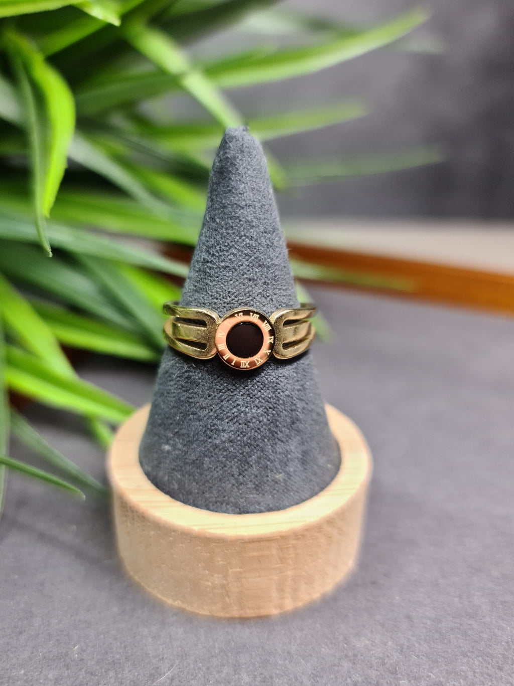 Roman numbers ring image 0