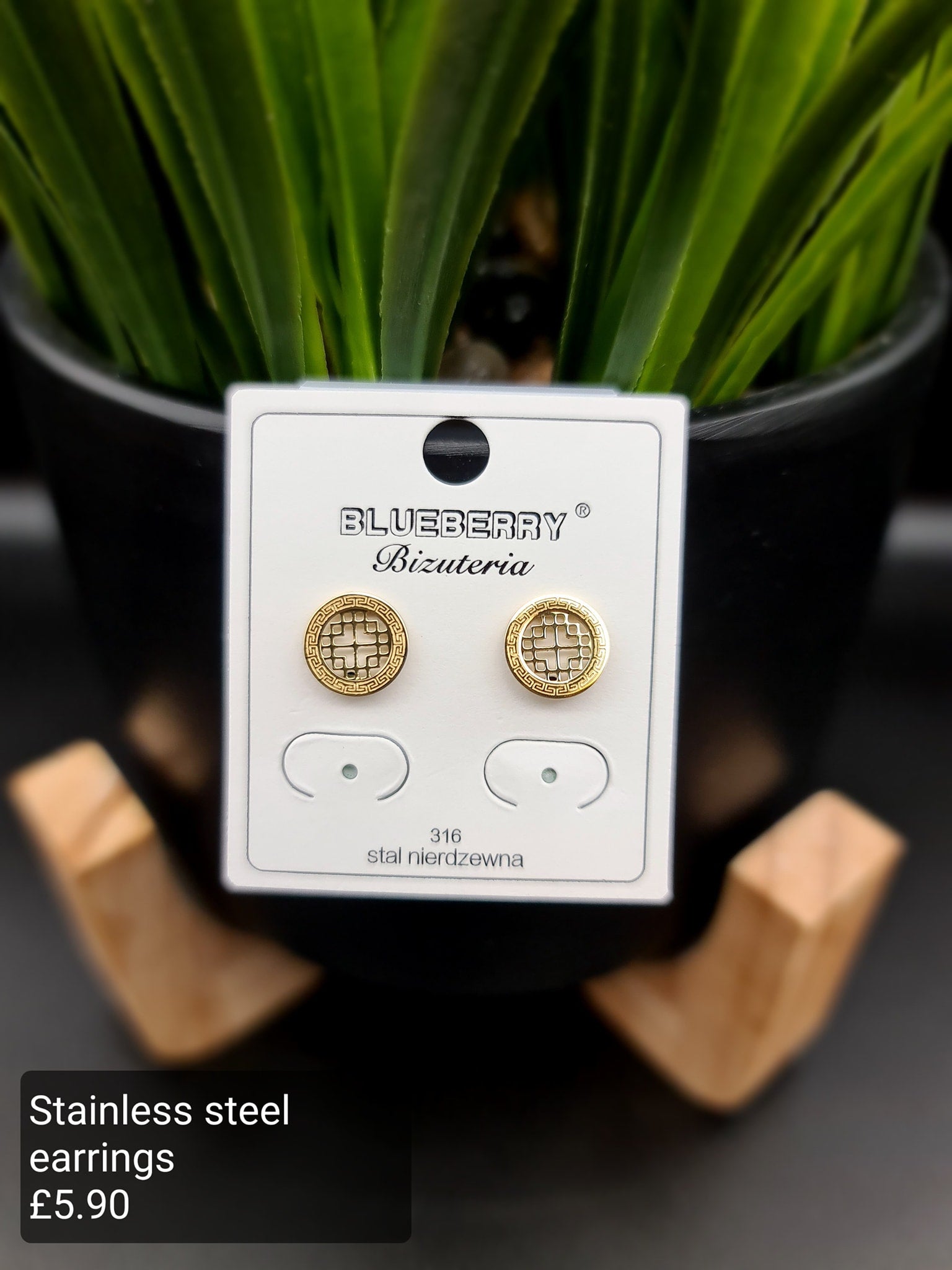 Stylish earrings image 0