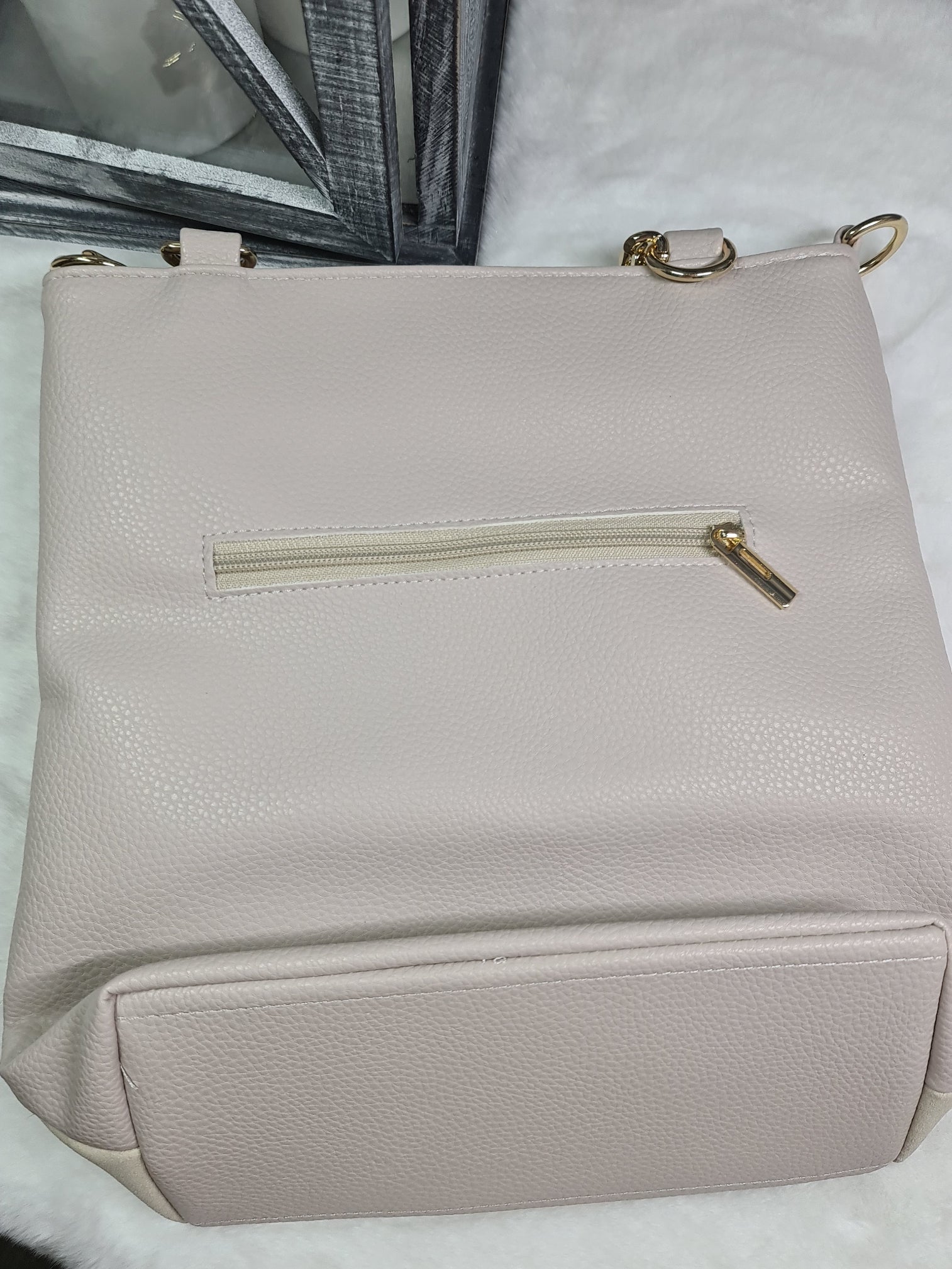 Vittoria Lucca beige handbag image 1