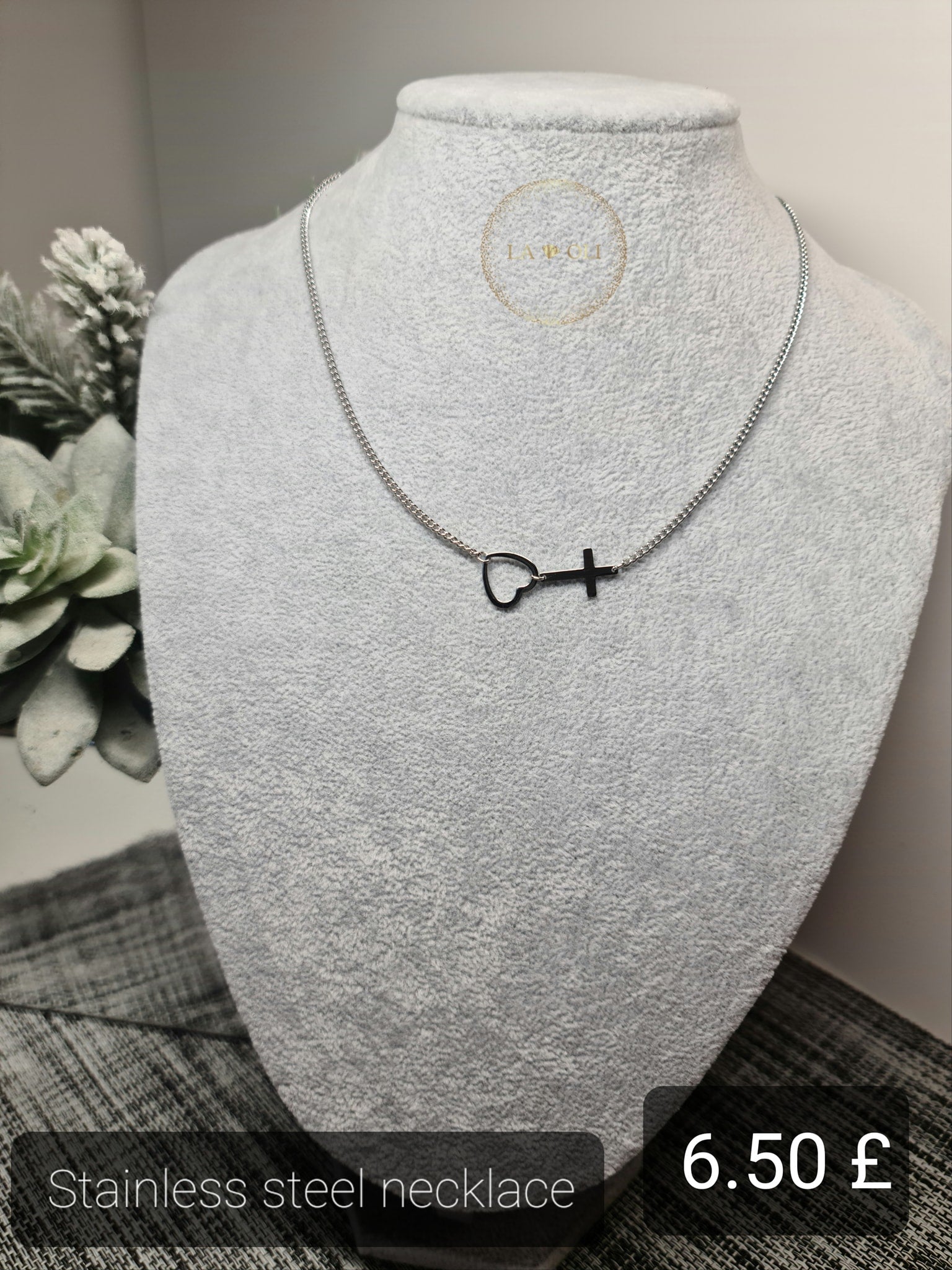 Silver necklace image 0