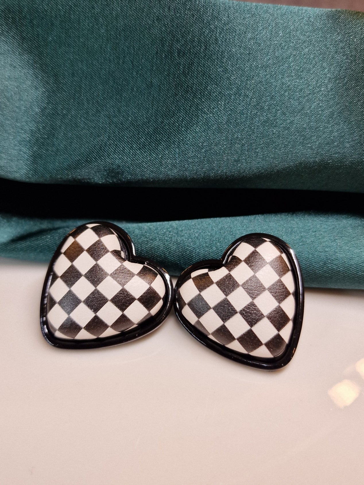 Chess, heart earrings image 0