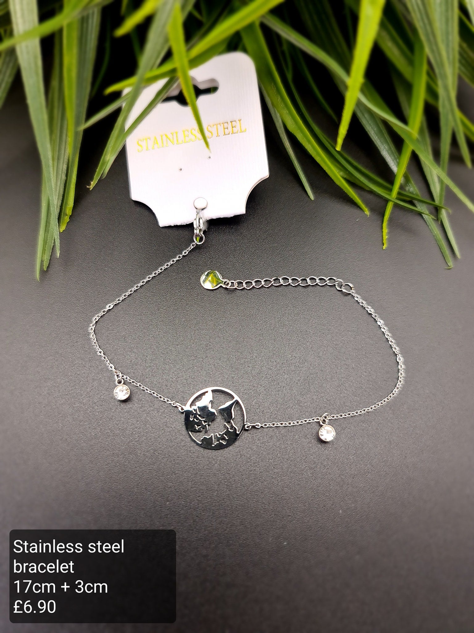 Planer earth bracelet image 0