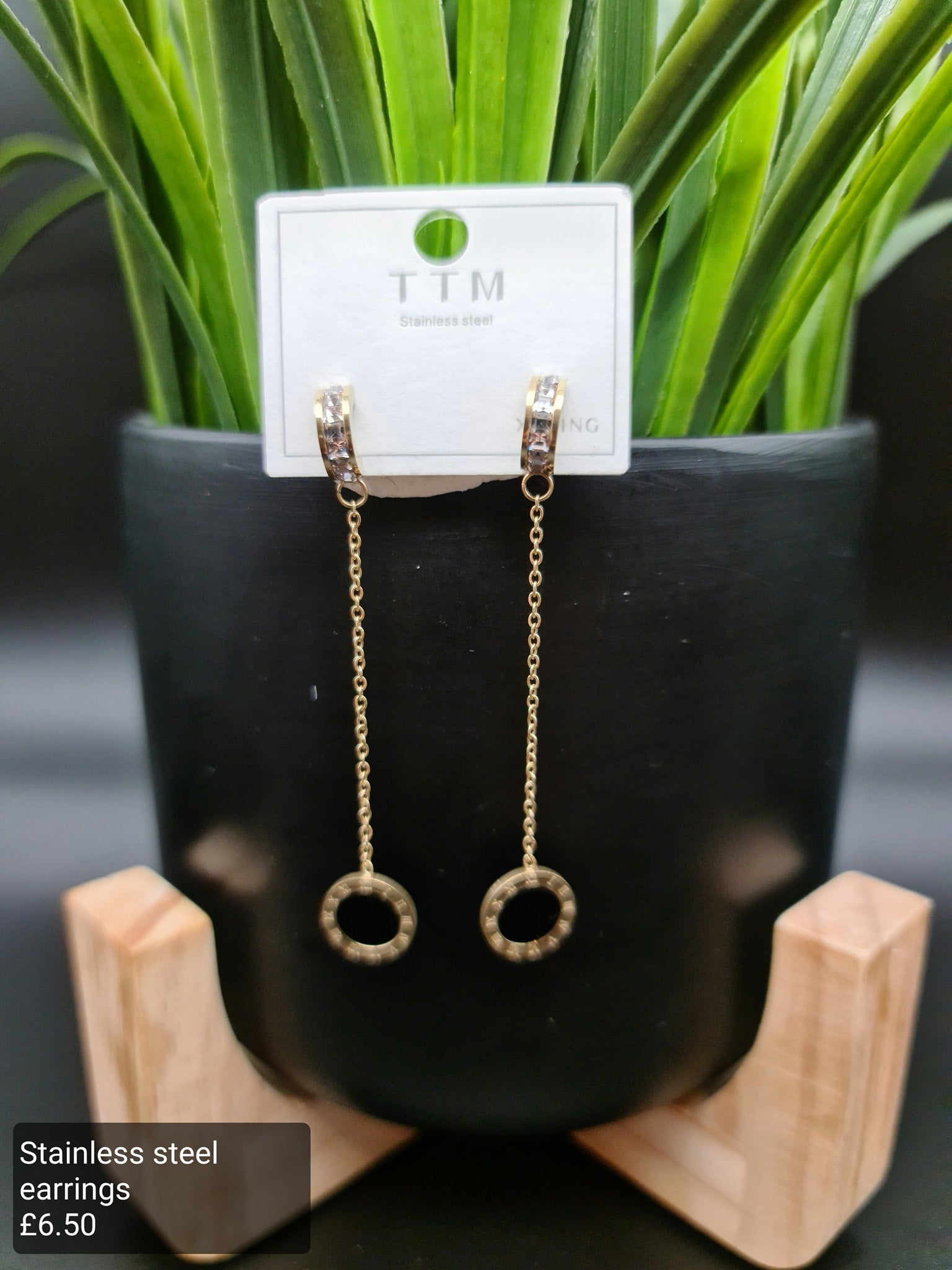 Trendy earrings image 0