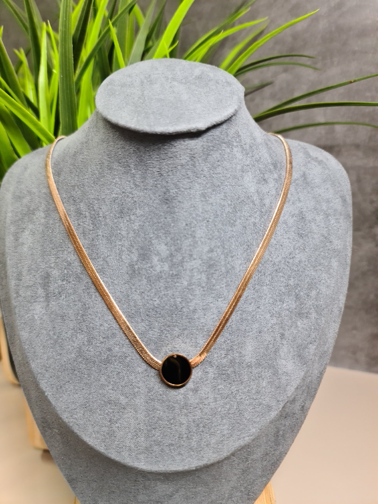 Simple stylish necklace image 0