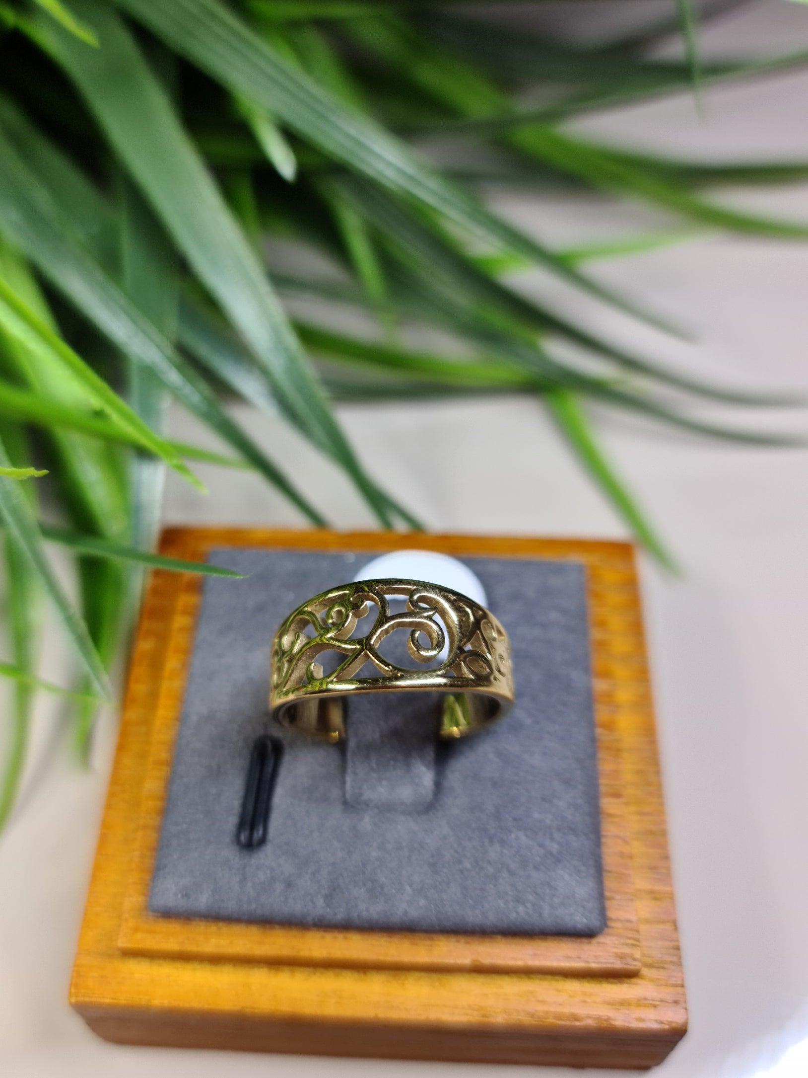 Elegant ring image 1