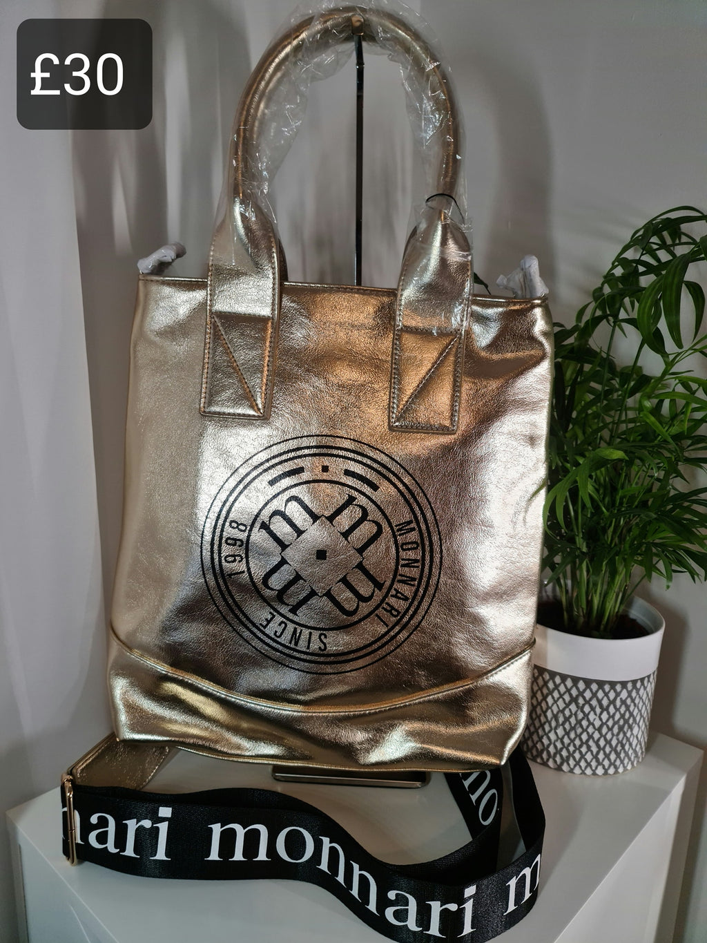 Monnari gold handbag image 0