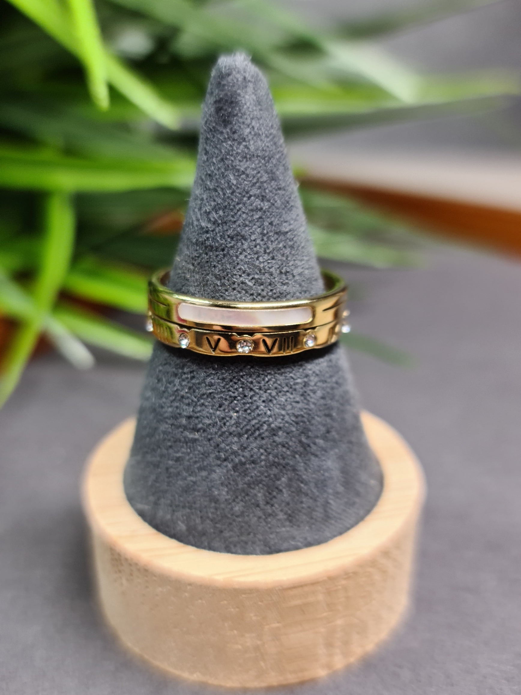 Roman numbers ring image 0