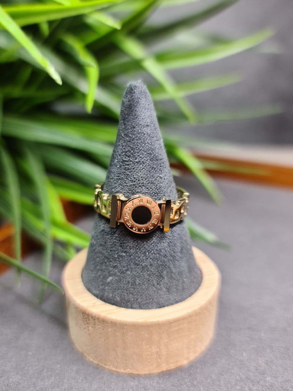 Roman numbers ring image 0