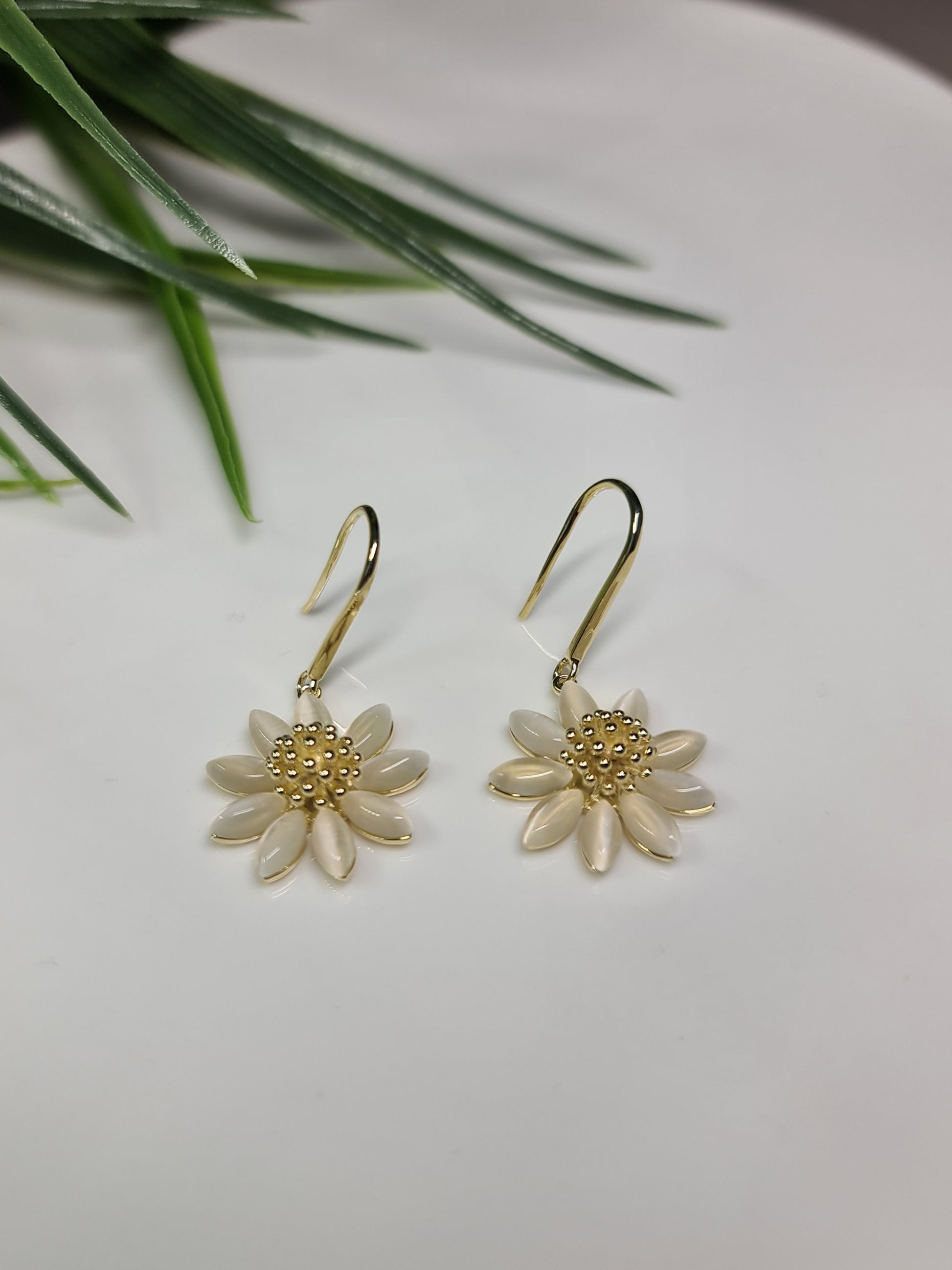 Flower earrings image 0
