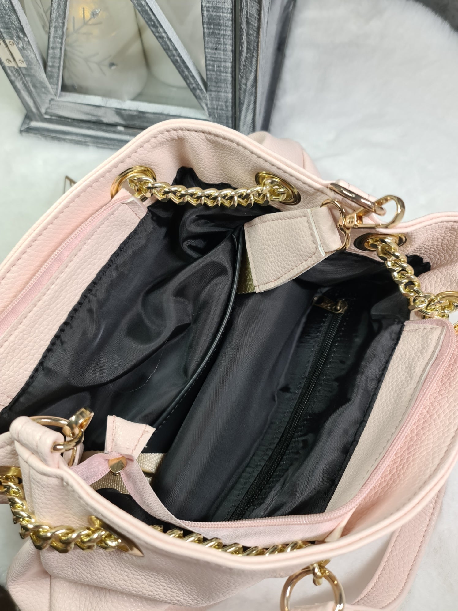 Vittoria Lucca baby pink handbag image 2