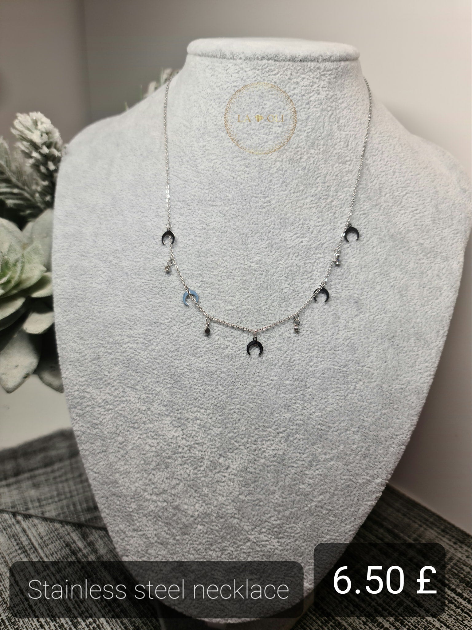 Silver necklace image 0