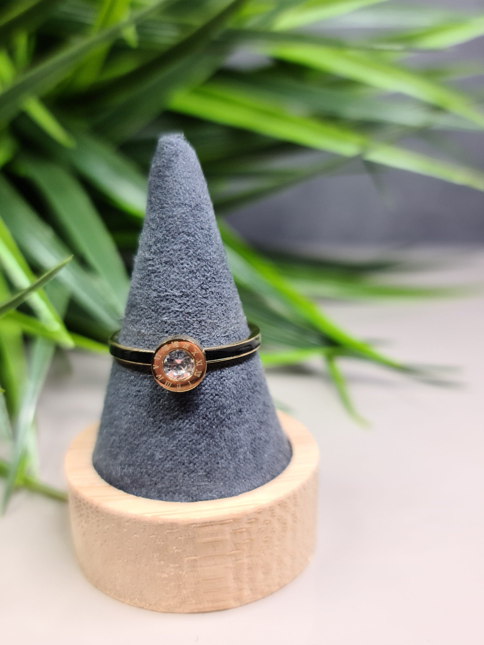 Roman numbers ring image 0