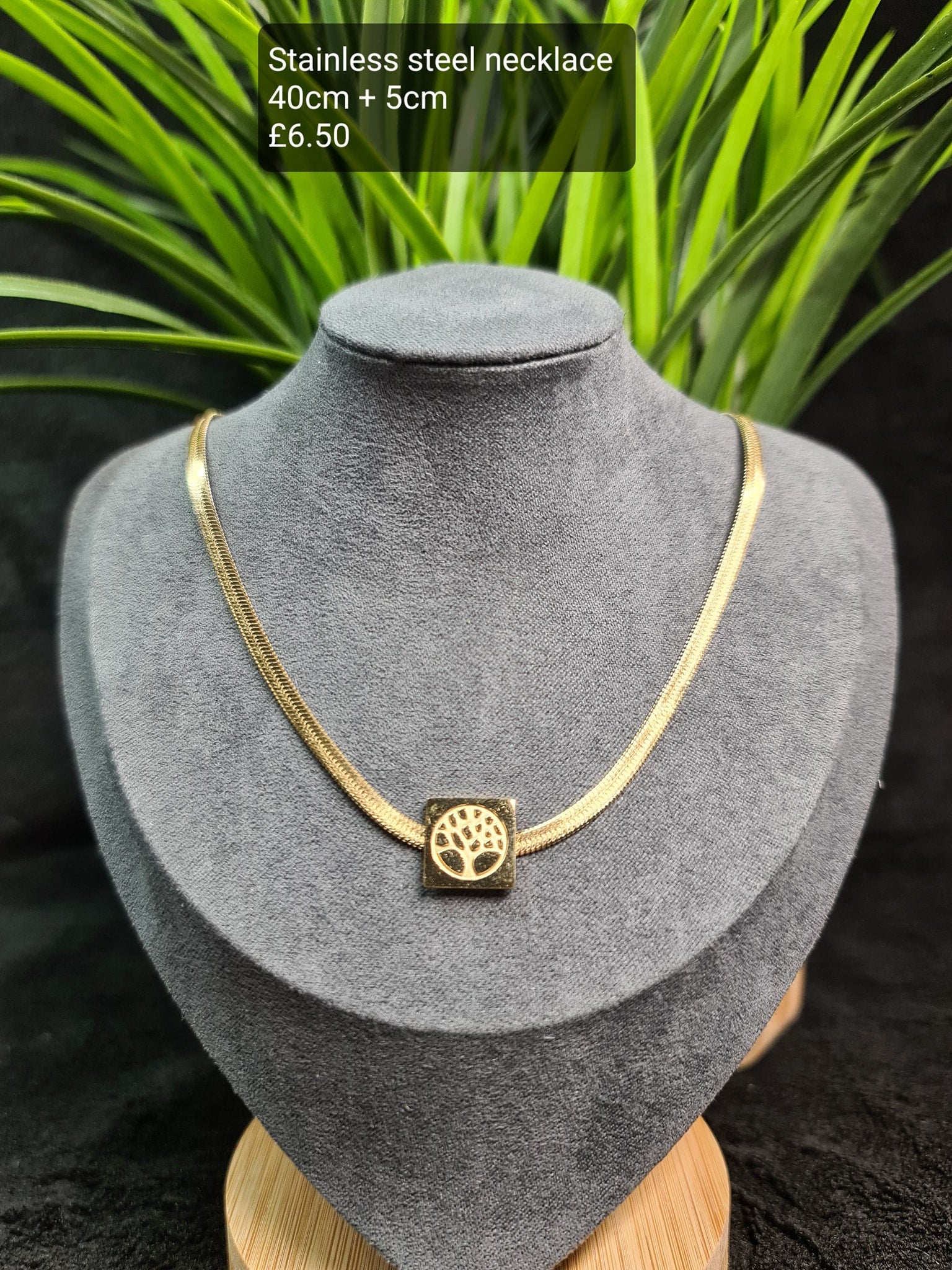 Tree of life necklace image 0