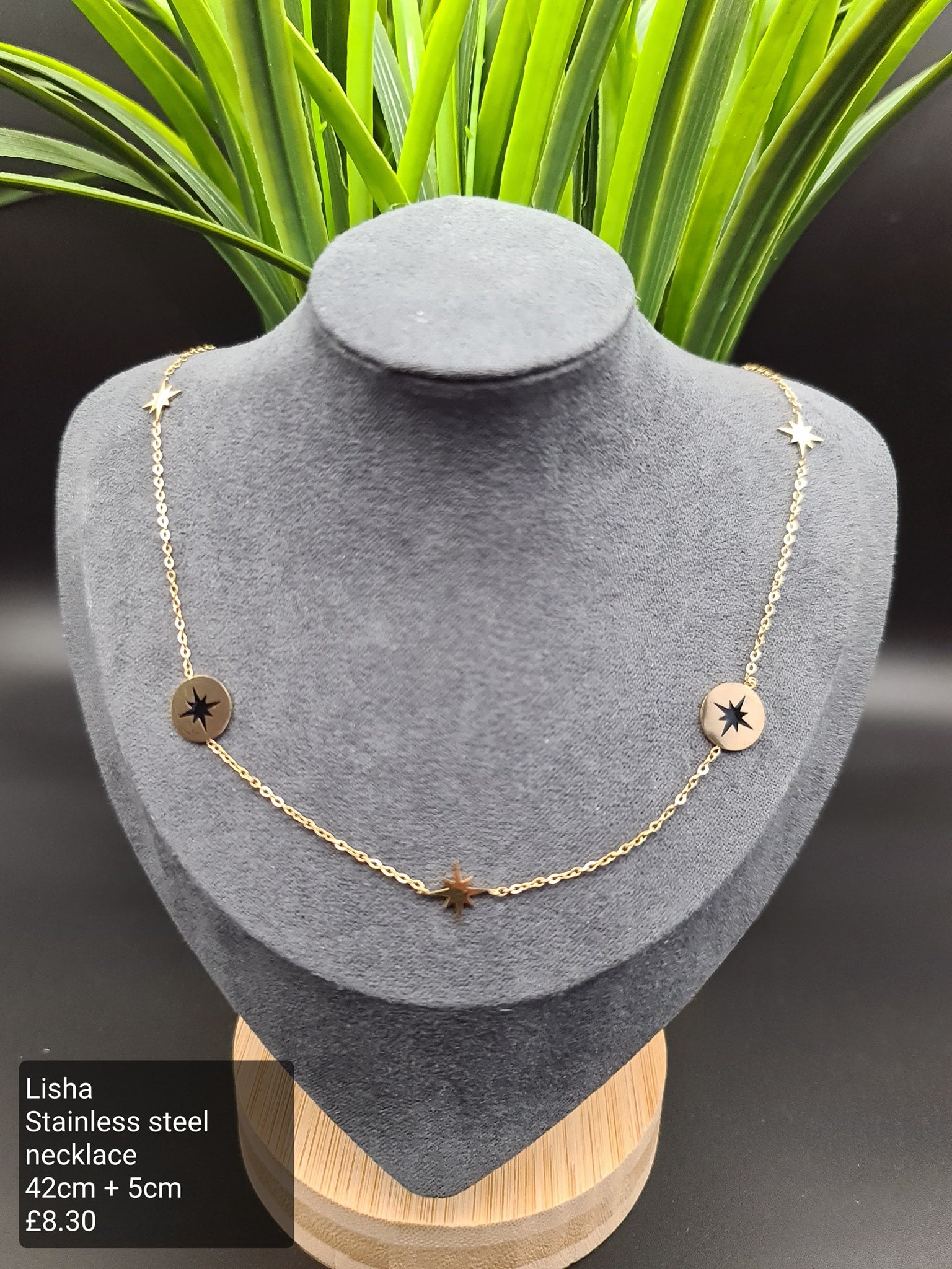 Necklace image 0