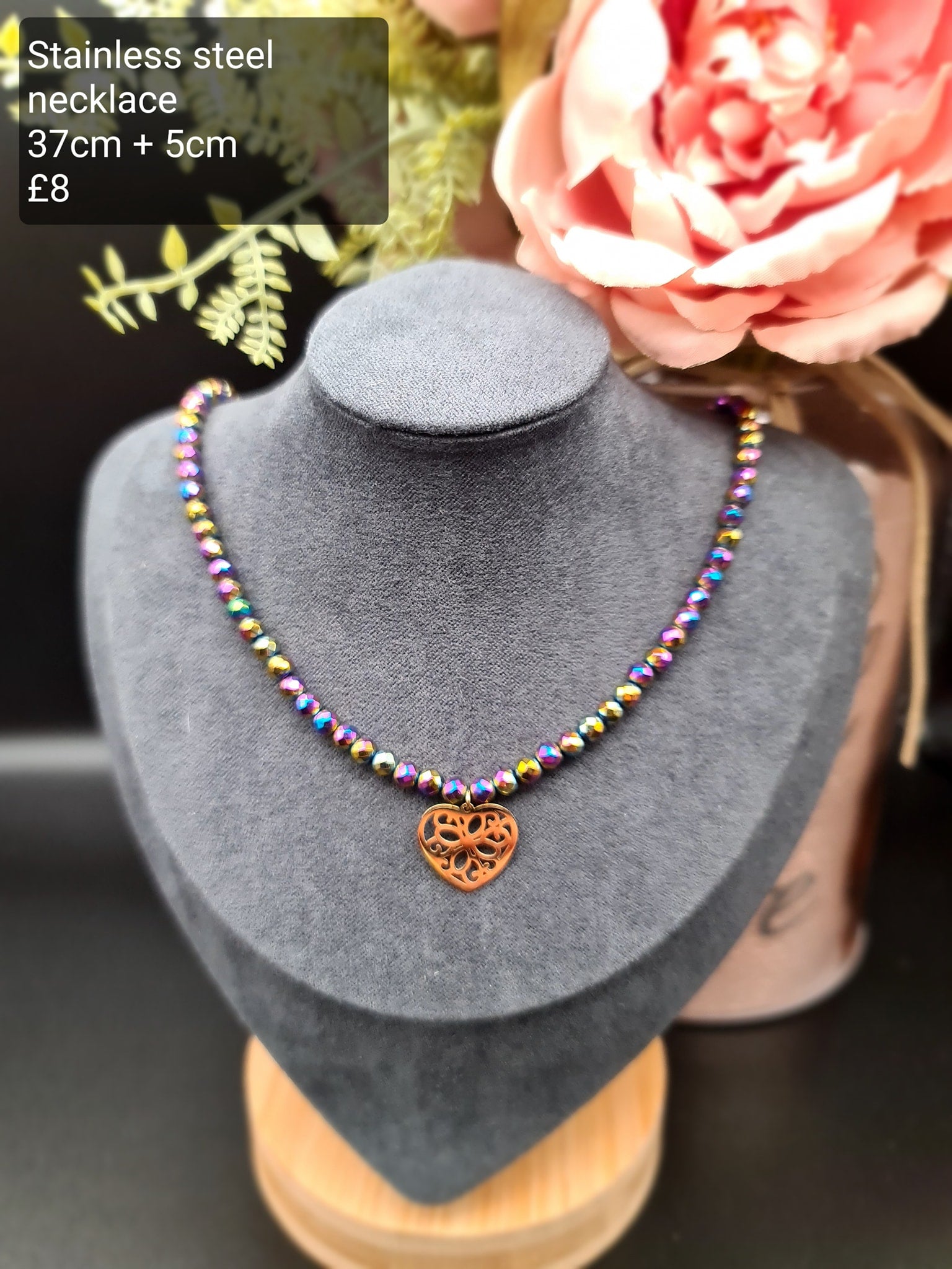 Beaded necklace image 0