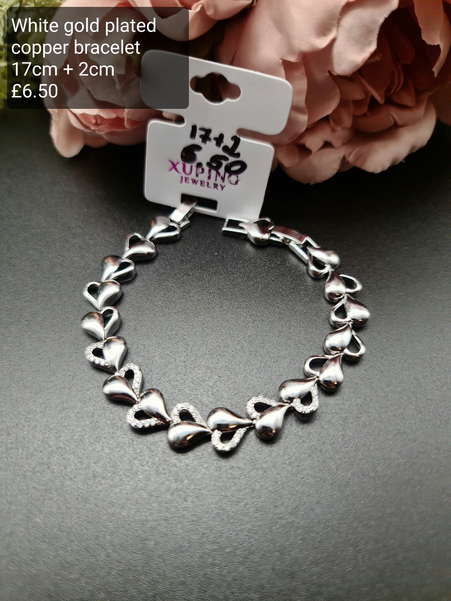 Silver hearts bracelet image 0