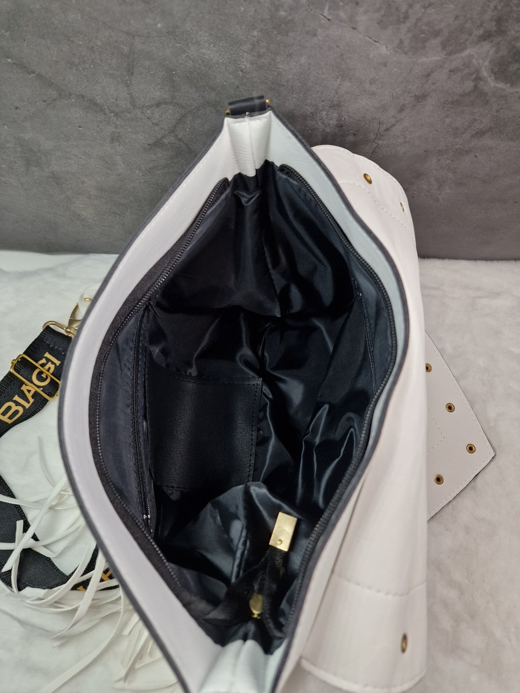 Laura Biaggi handbag READ DESCRIPTION image 3