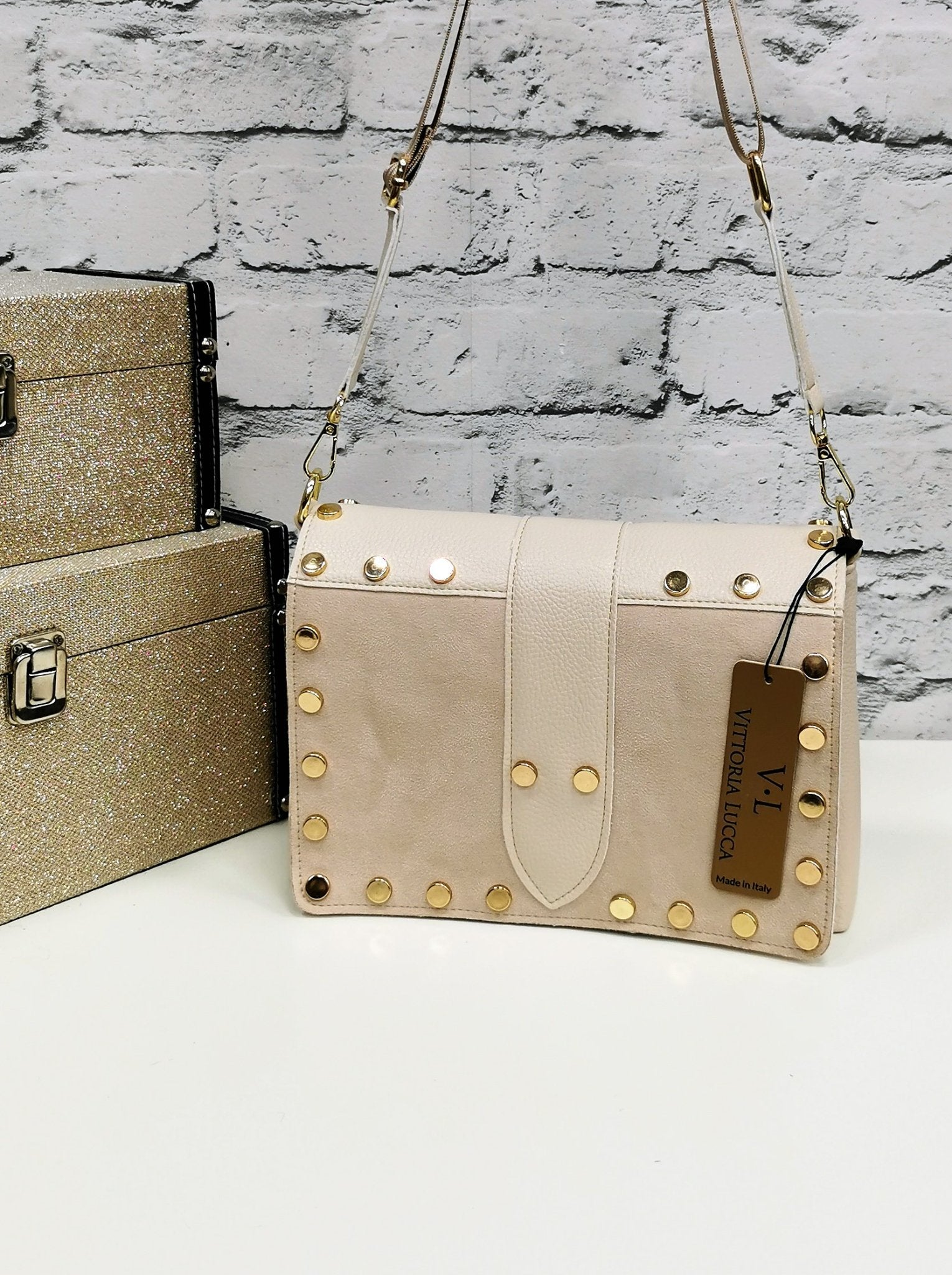 Vittoria Lucca beige handbag image 1