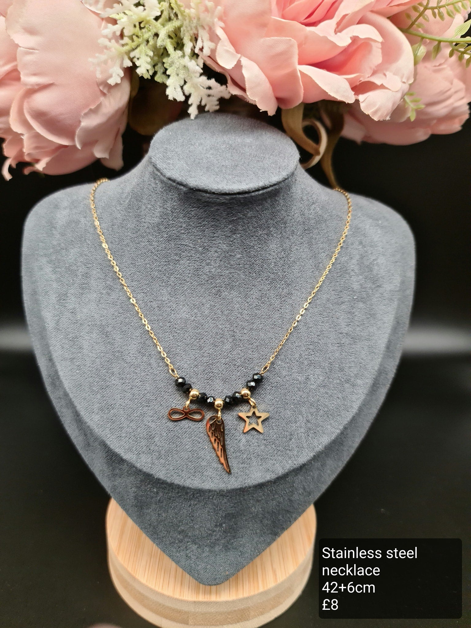 Necklace image 0