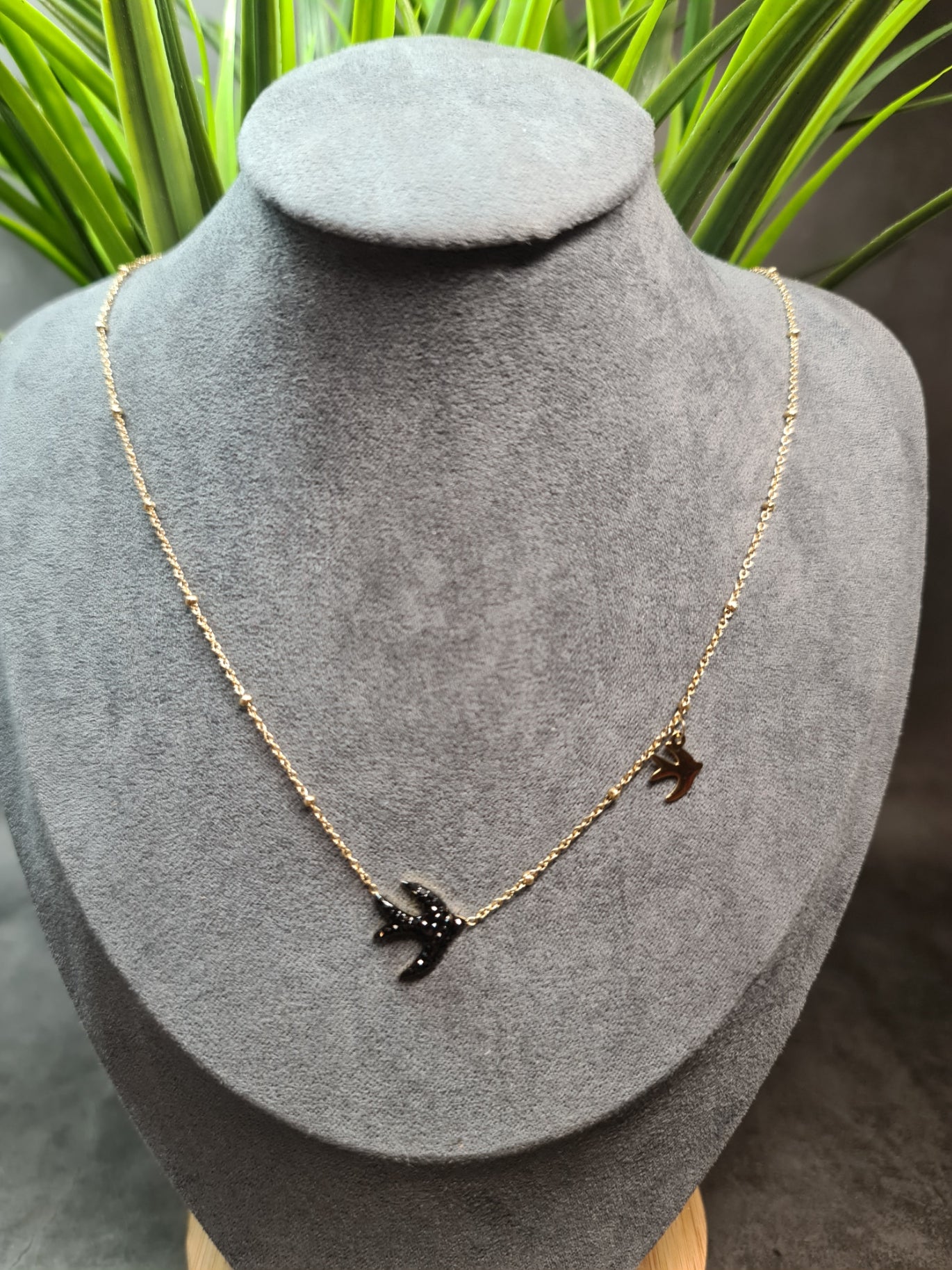 Swallow necklace image 0