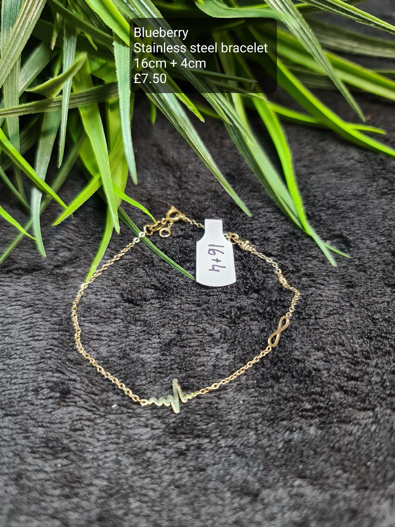 Simple, elegant bracelet image 0