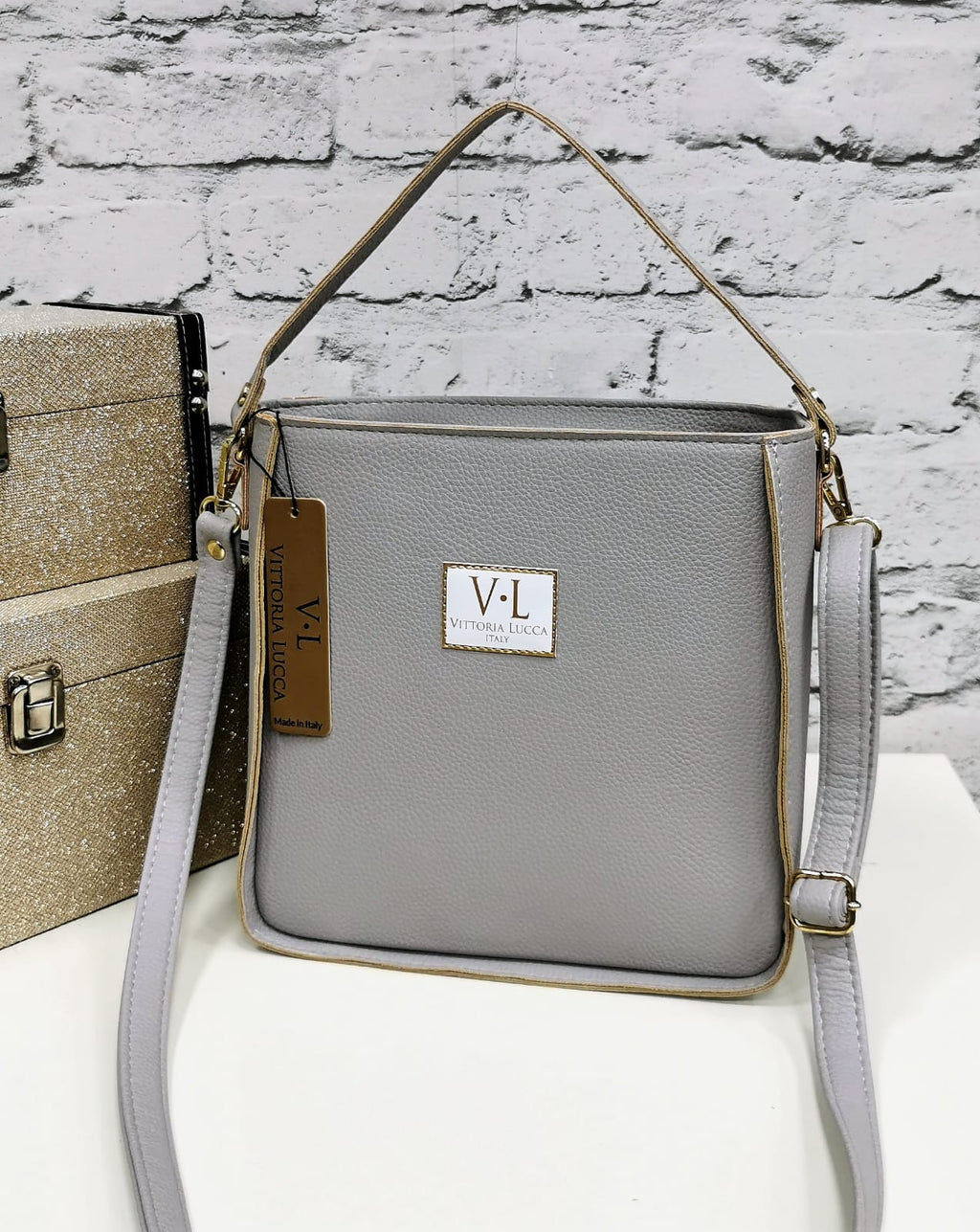 Vittoria Lucca grey handbag image 0