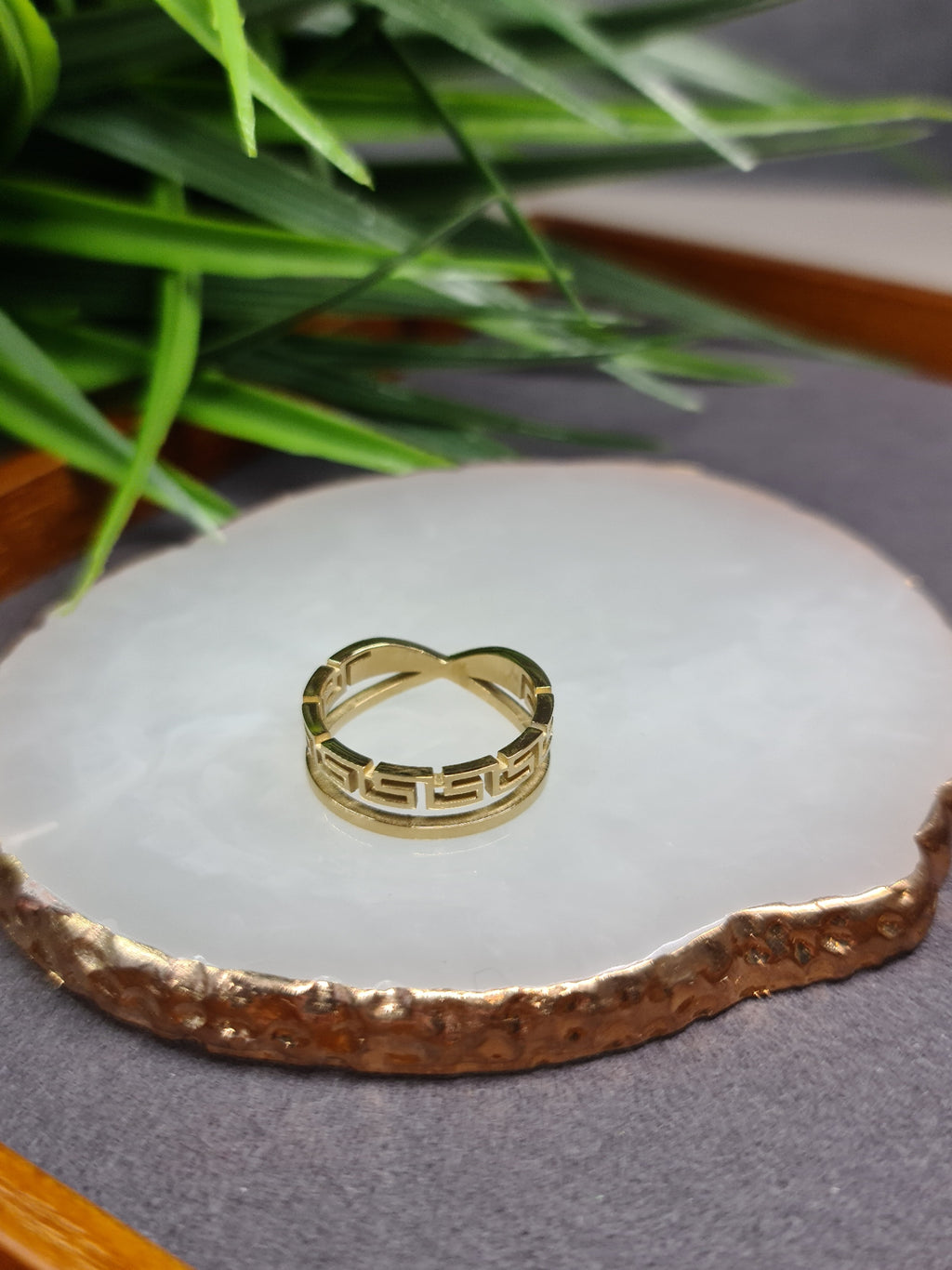 Trendy sign ring image 1