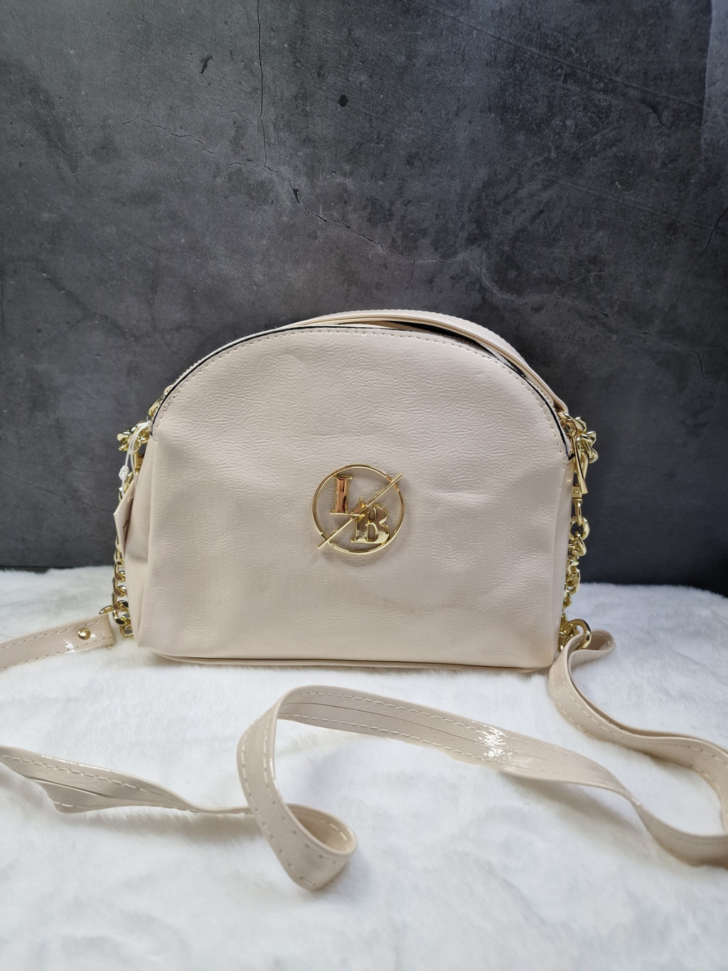 Laura Biaggi small, cross body bag in cream READ DESCRIPTION image 0