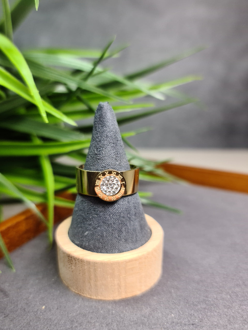 Roman numbers ring image 0