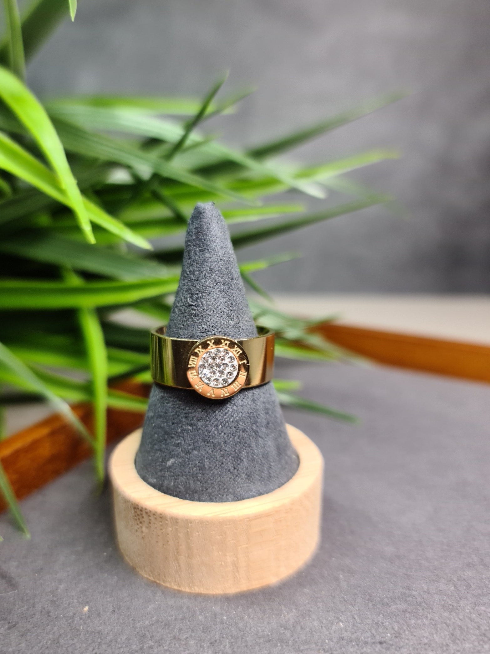 Roman numbers ring image 0